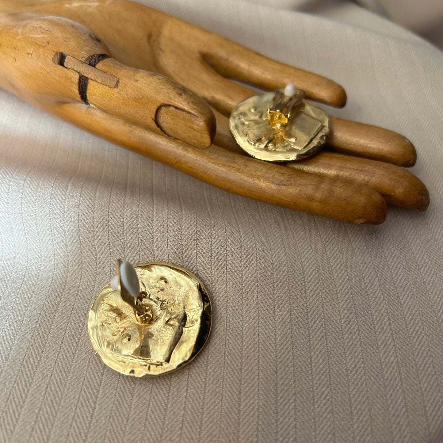Gold Circle Squiggle Clip On
