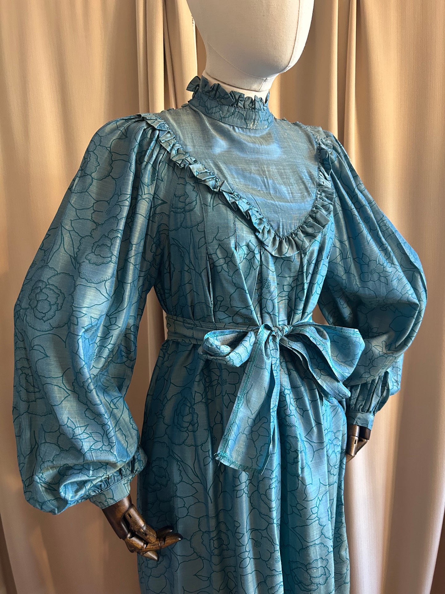 French Balloon Sleeve Smock Dress