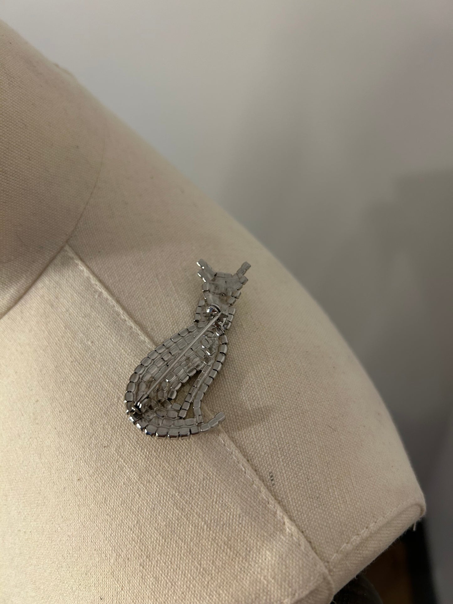 Diamanté Cat brooch