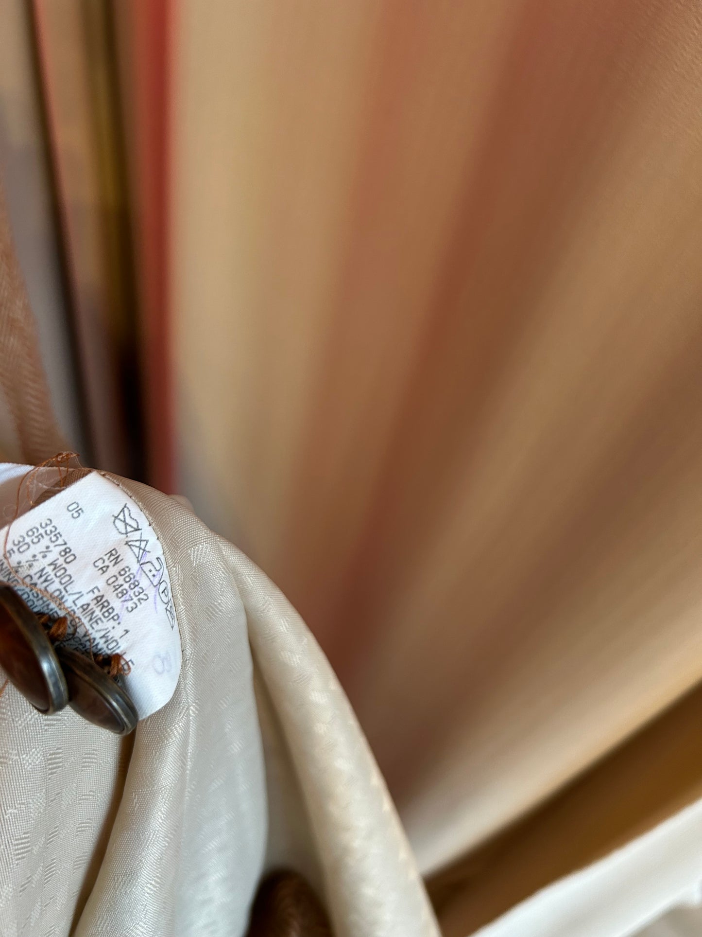 Relaxed Collarless Blazer