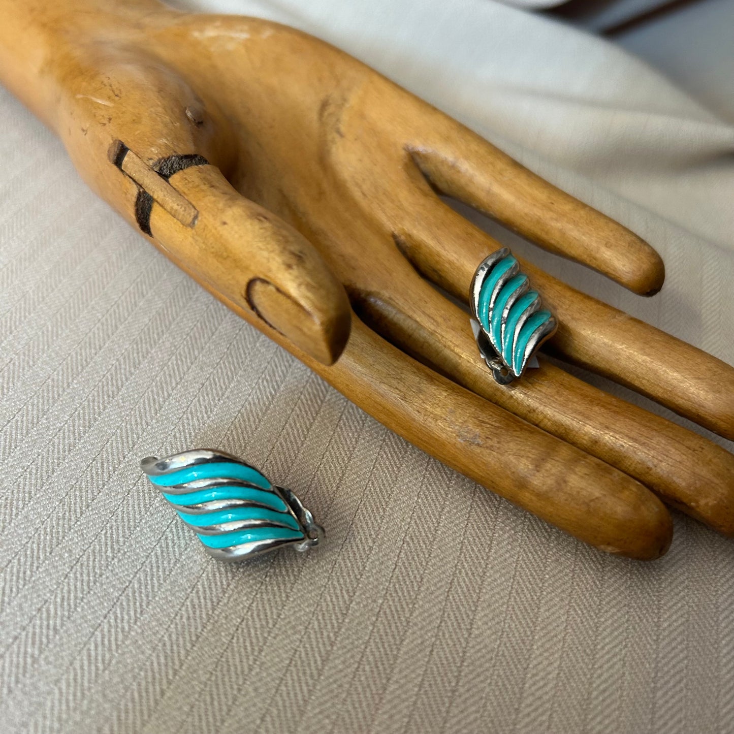 Turquoise Swirl Clip On