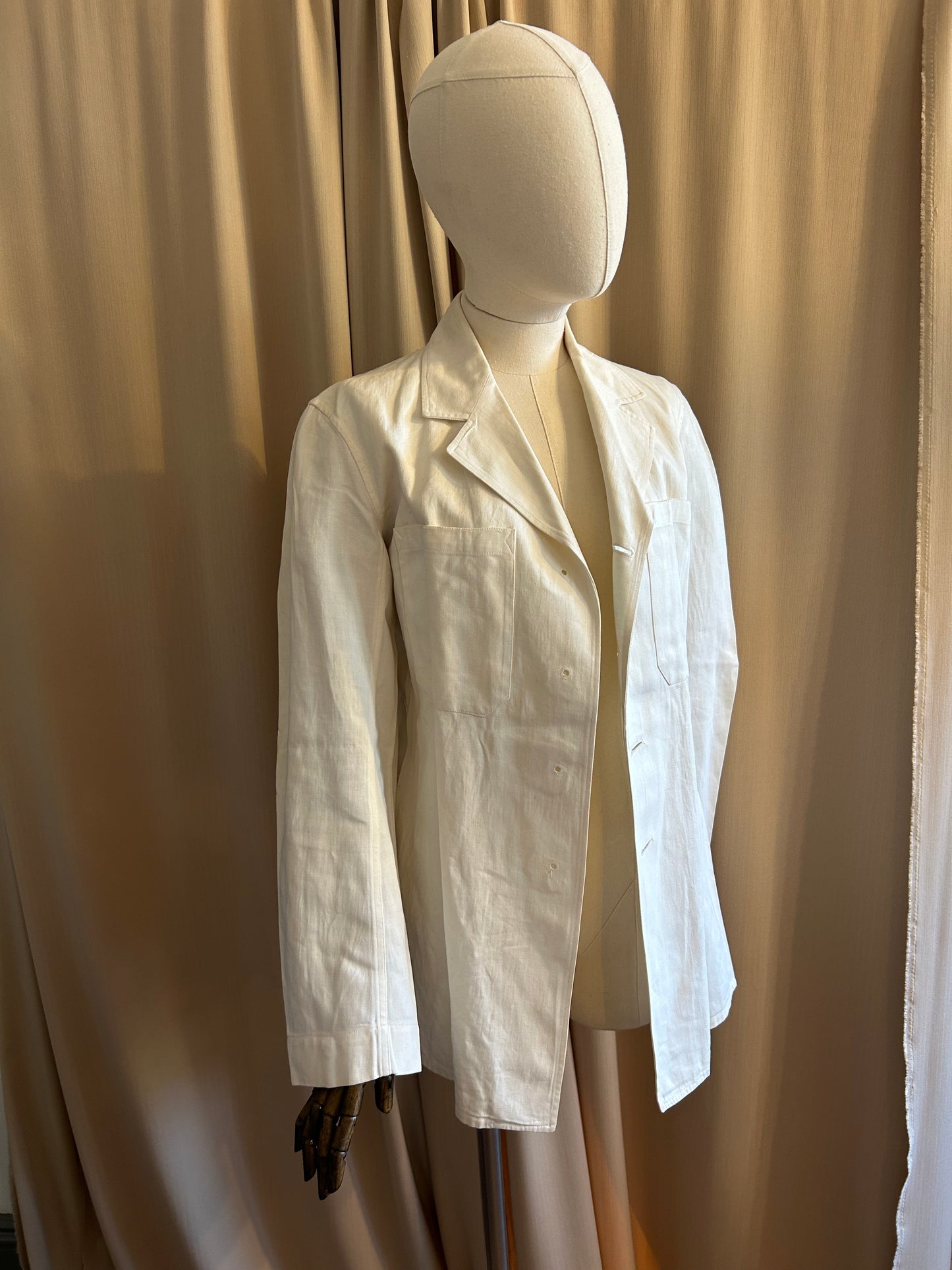 CC41 White Workwear Jacket