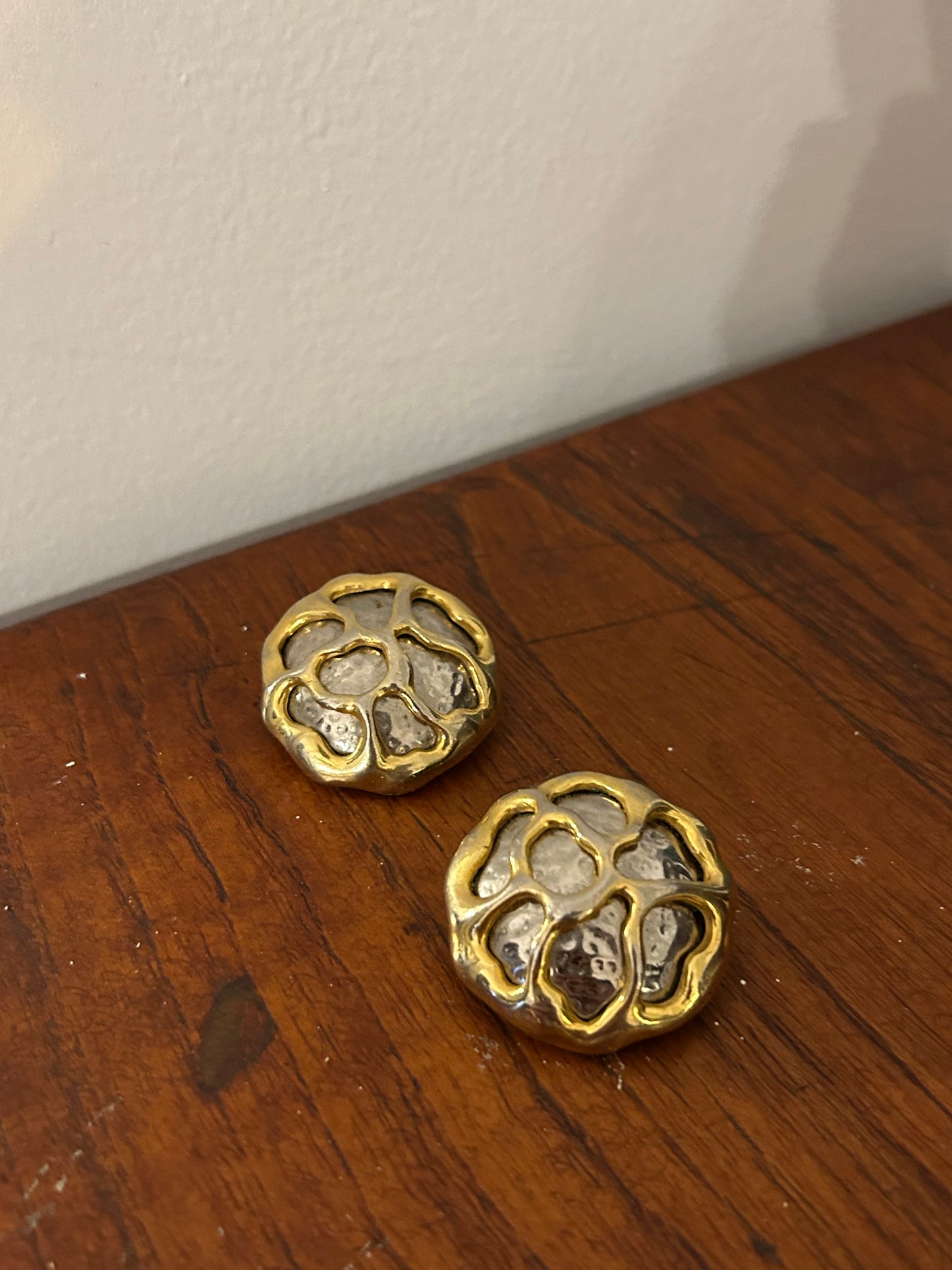 Mixed Metal Fluid Clip On Earrings