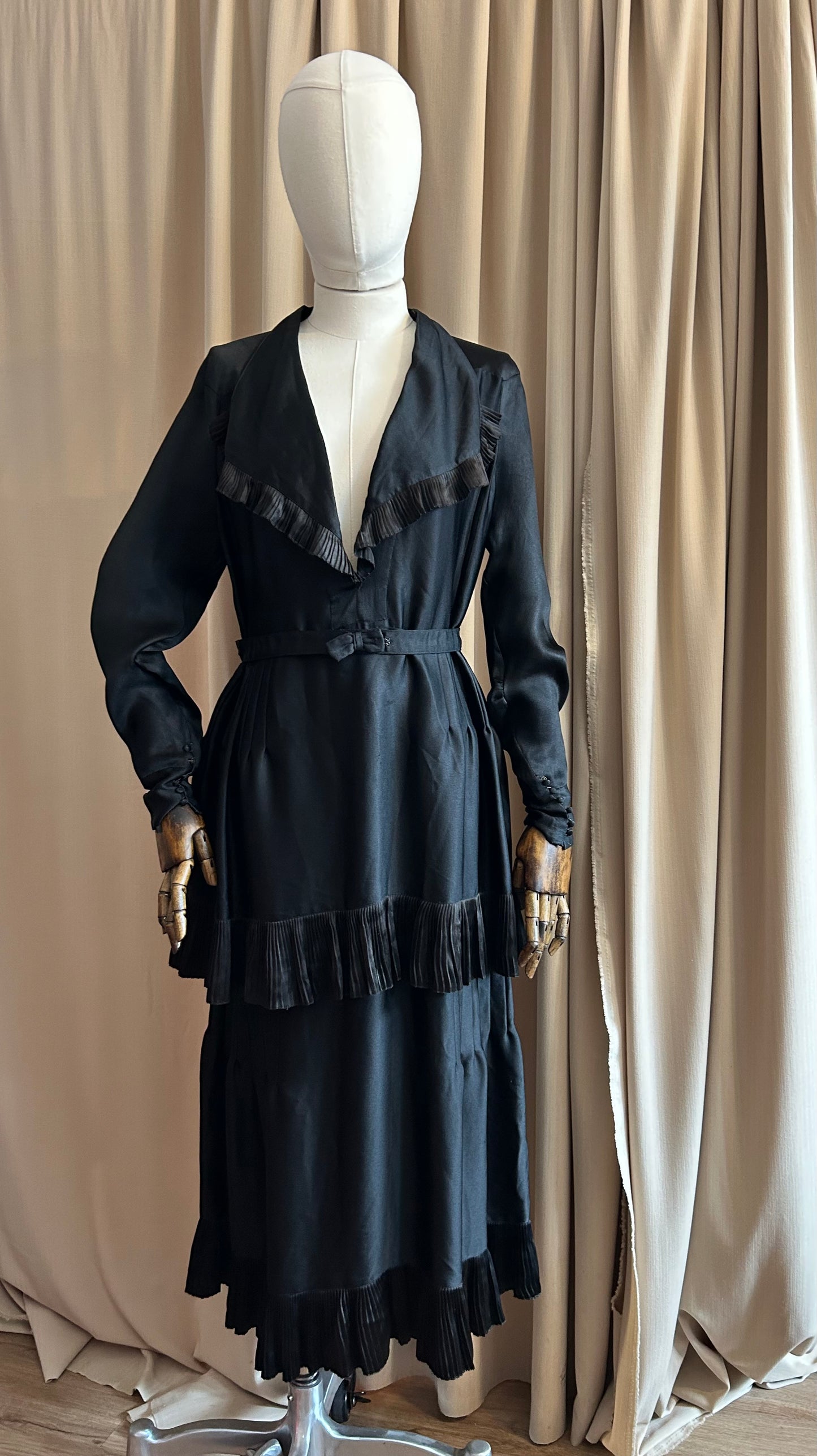 20s Ruffle Satin Dress