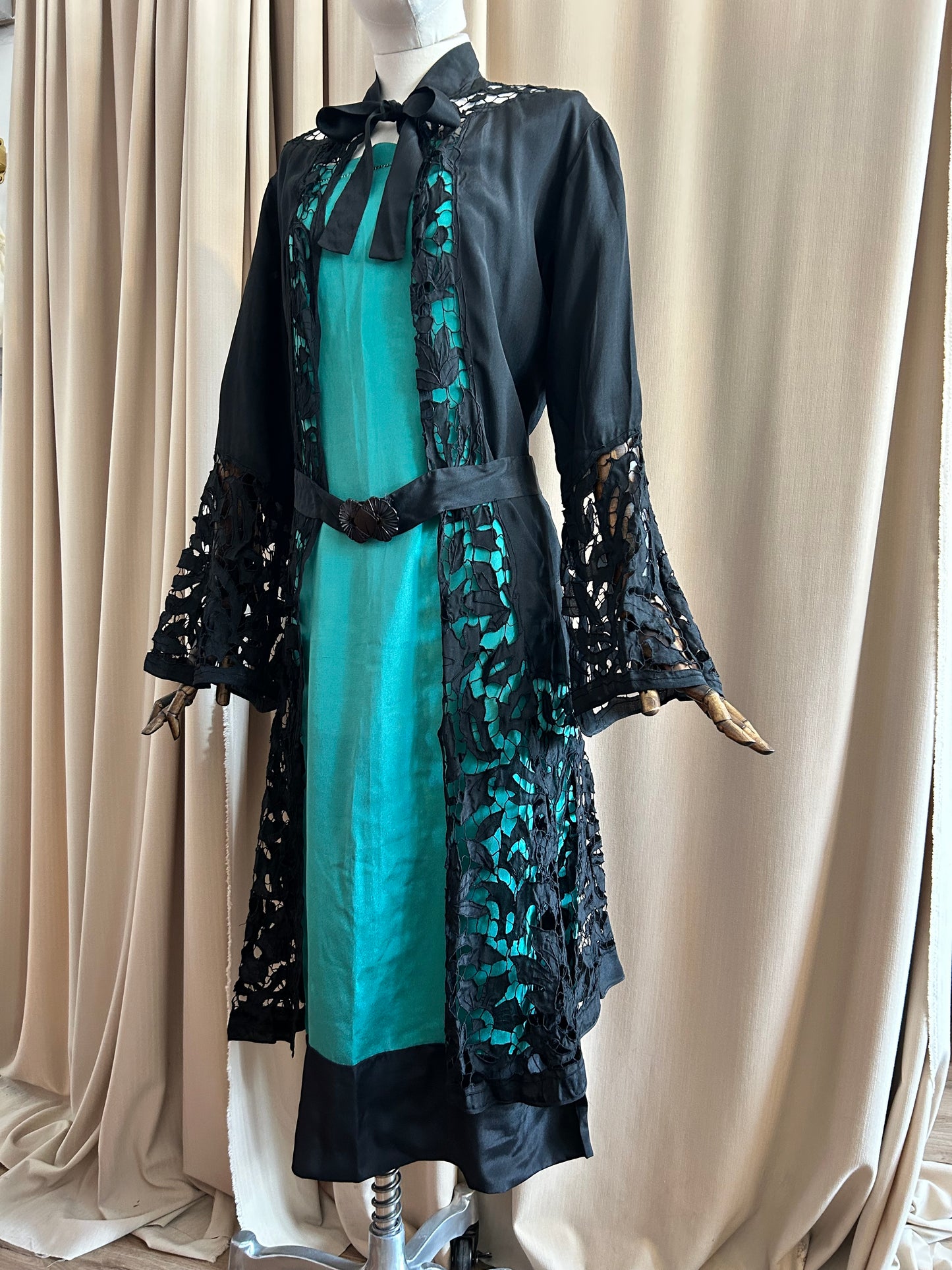 30s Teal and Black Ensemble