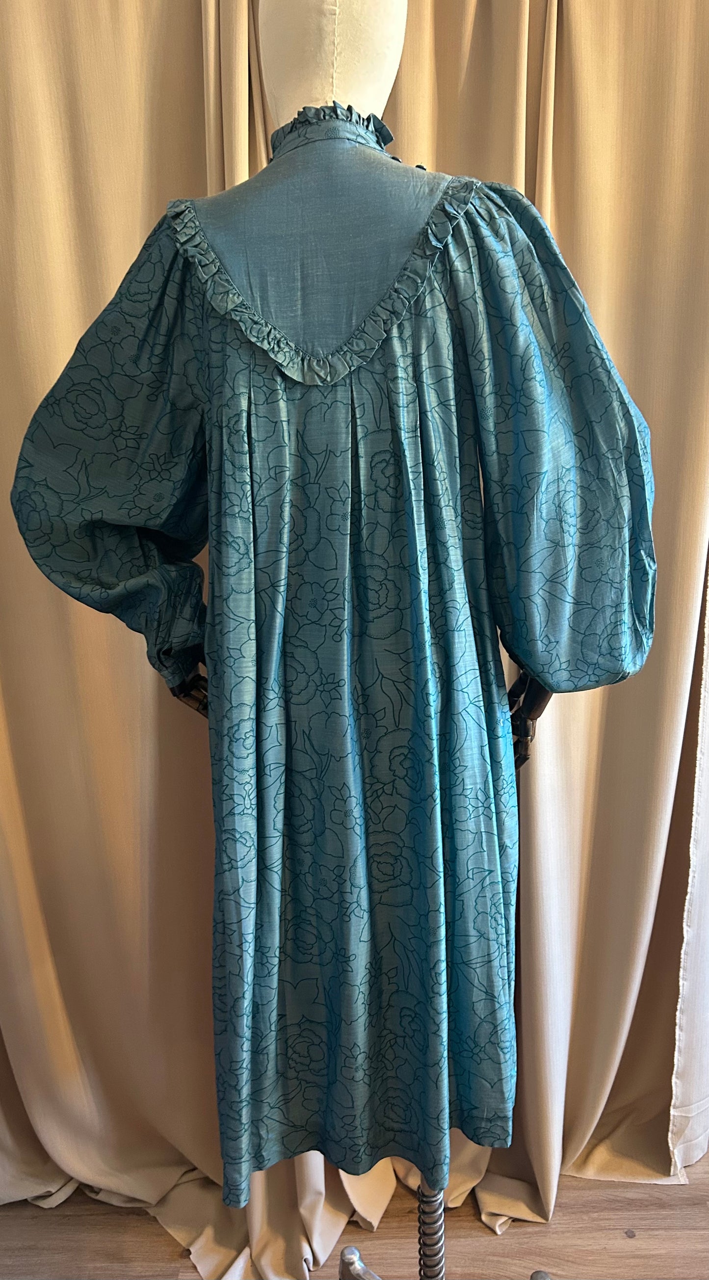 French Balloon Sleeve Smock Dress