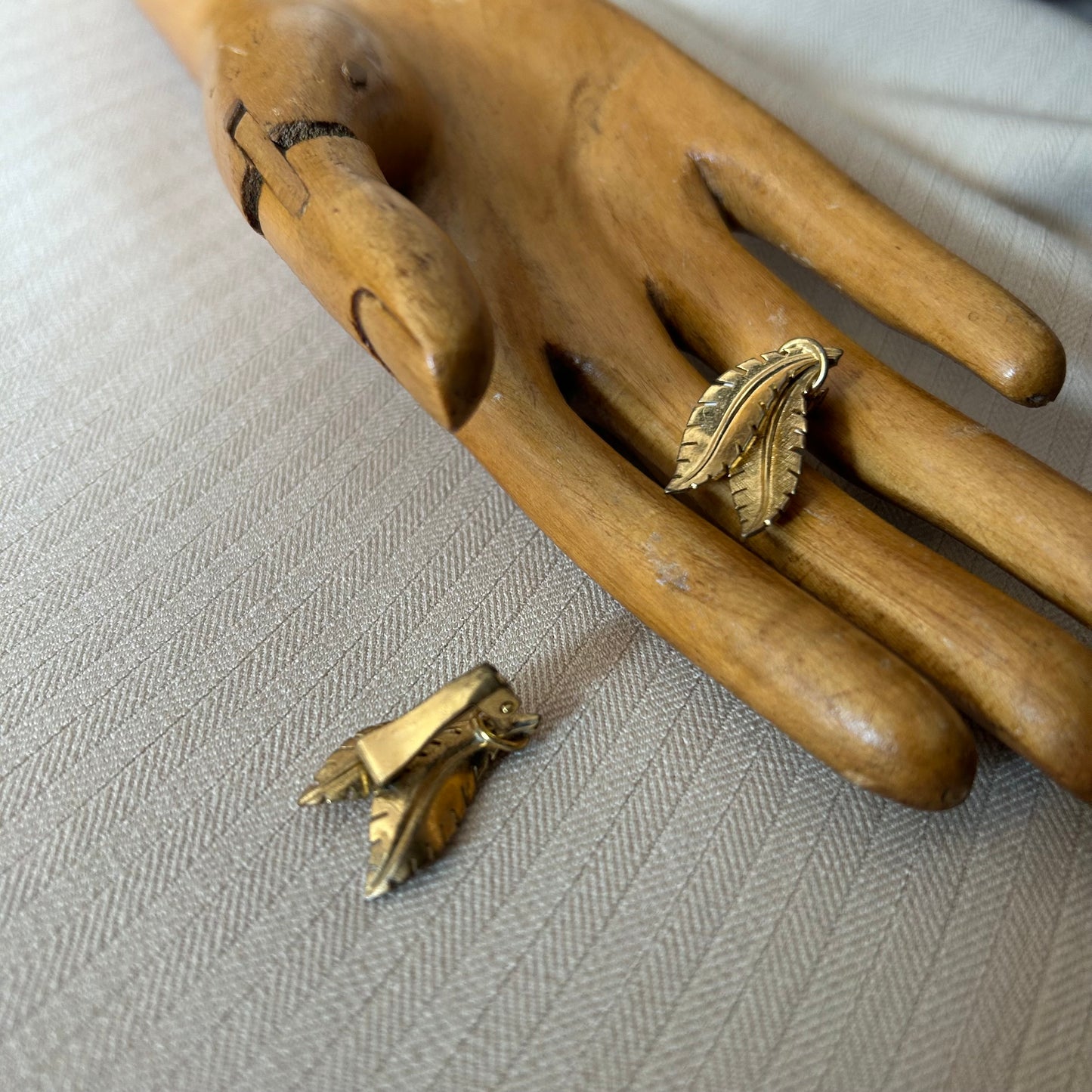 Feather Plume Clip On