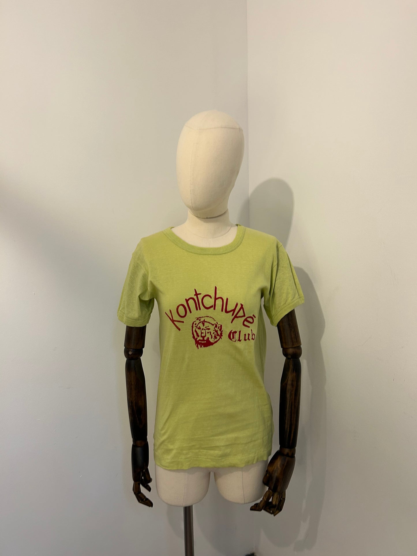 ‘Kontchupè Club’ T-shirt