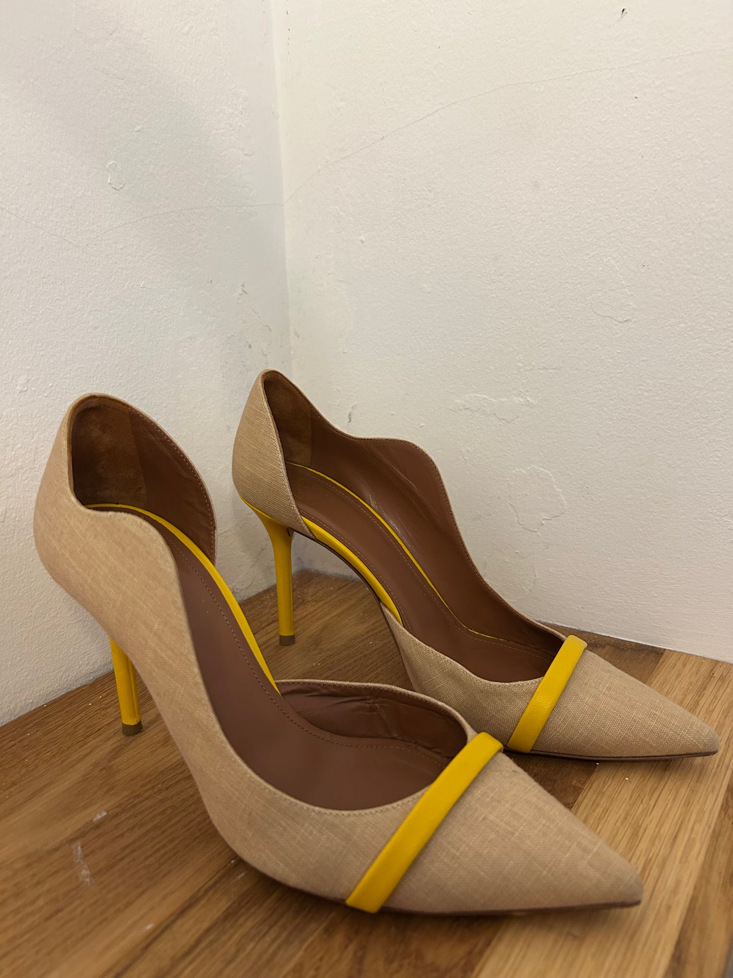 Malone Souliers Linen and Yellow