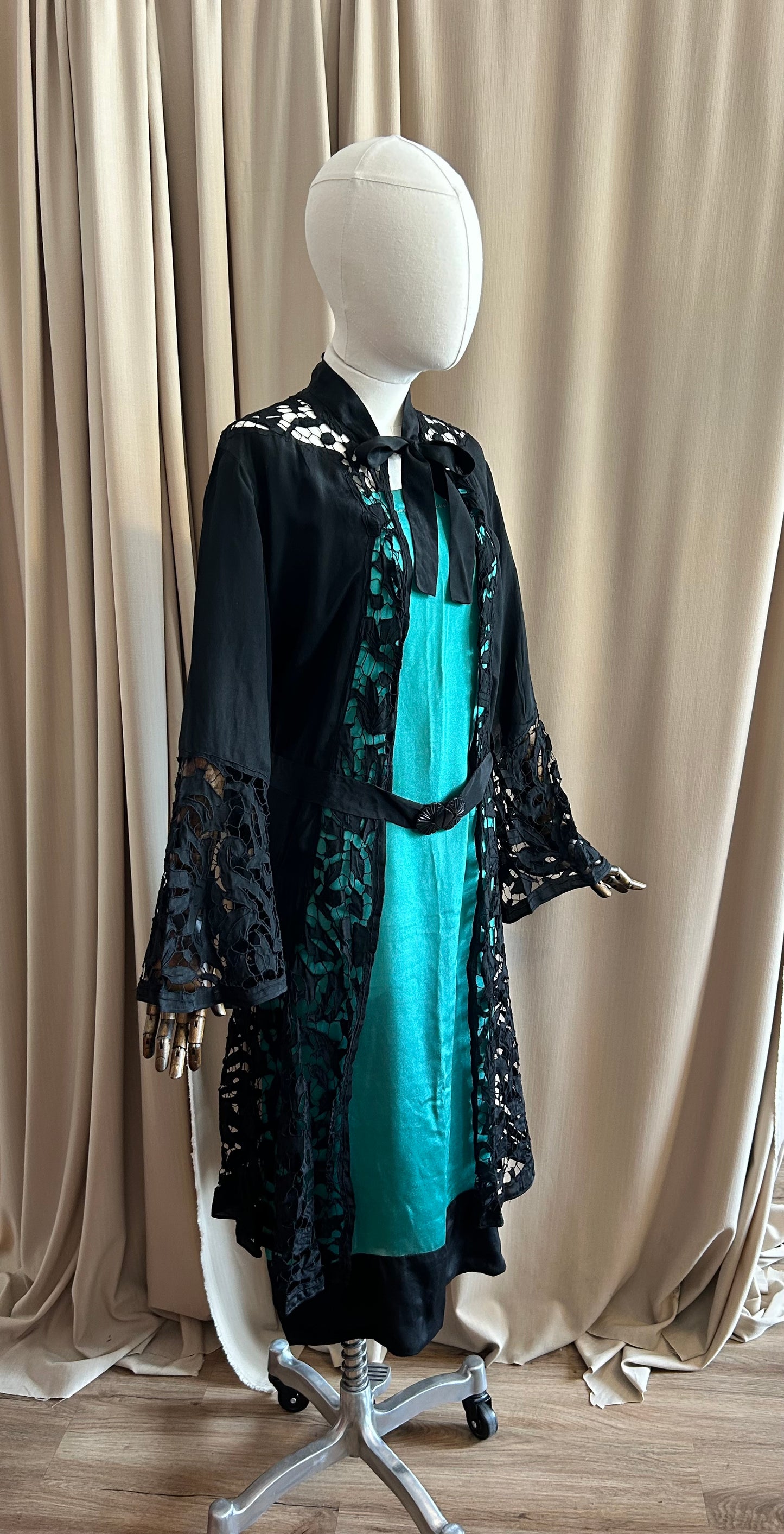 30s Teal and Black Ensemble