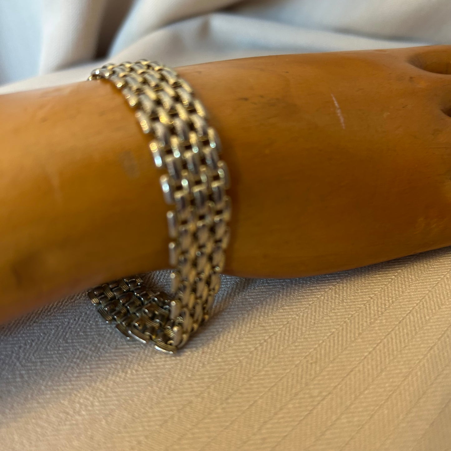 Narrow Mesh Brick Link Bracelet