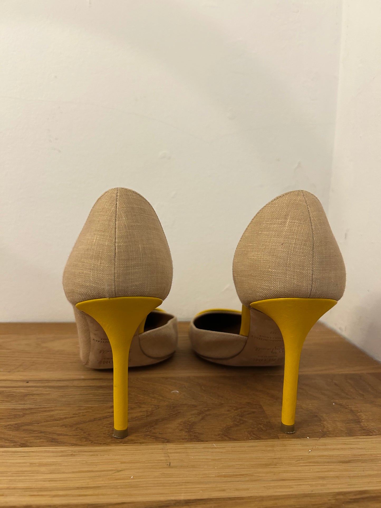 Malone Souliers Linen and Yellow