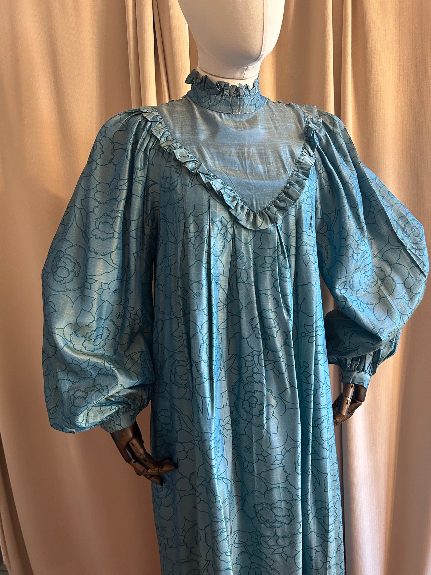 French Balloon Sleeve Smock Dress