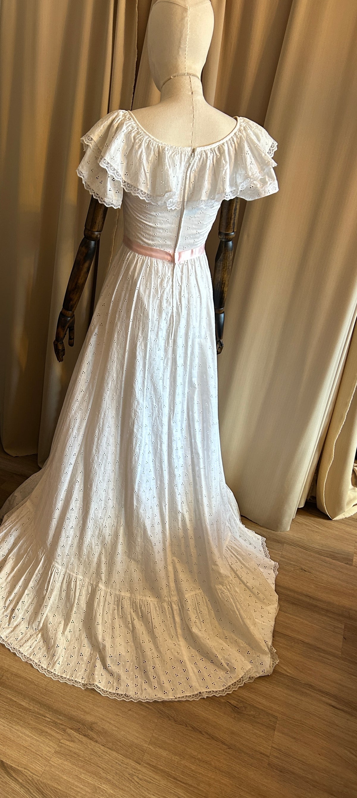 Brodierie Anglais Gown