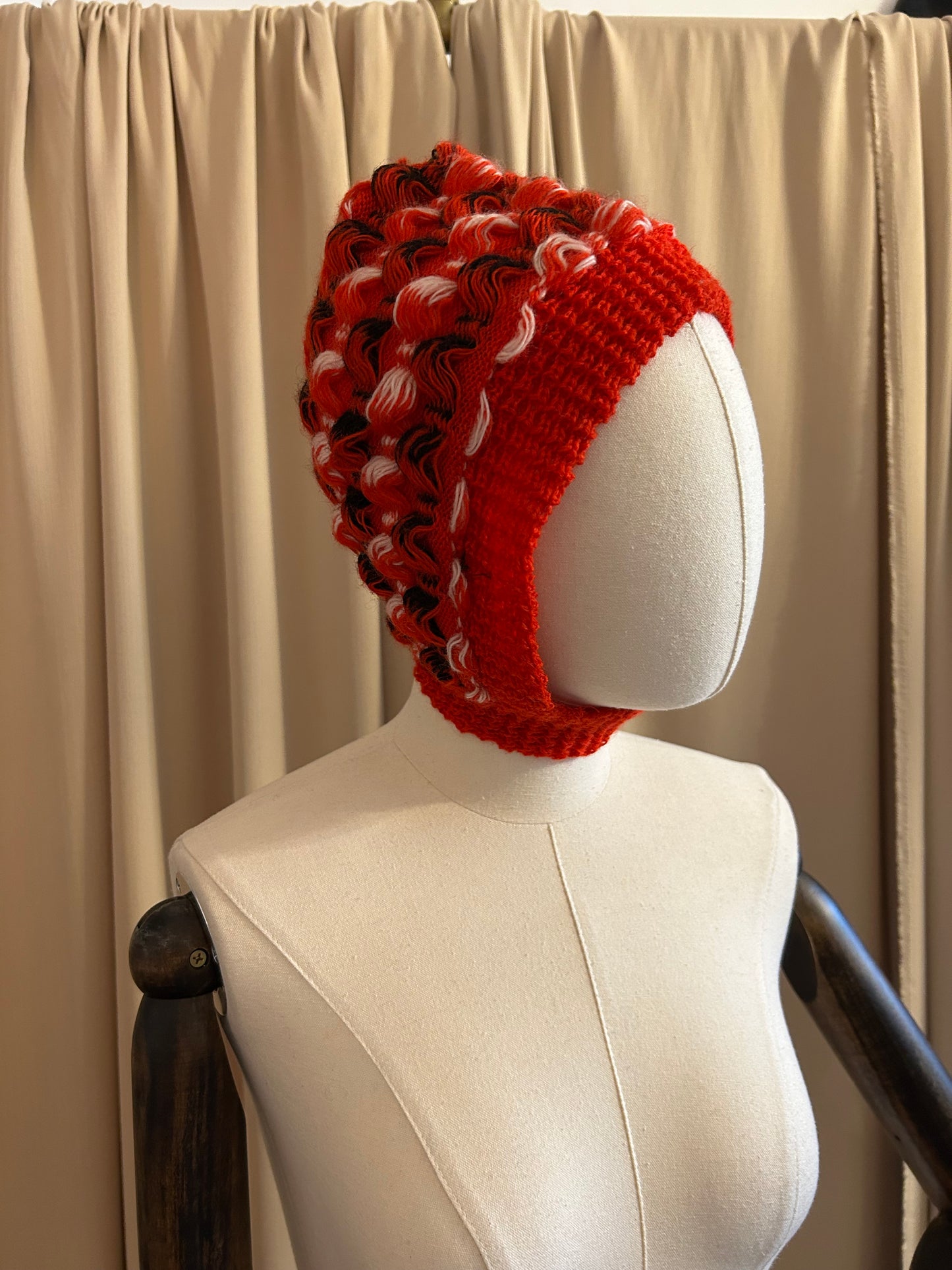 Red Bonnet