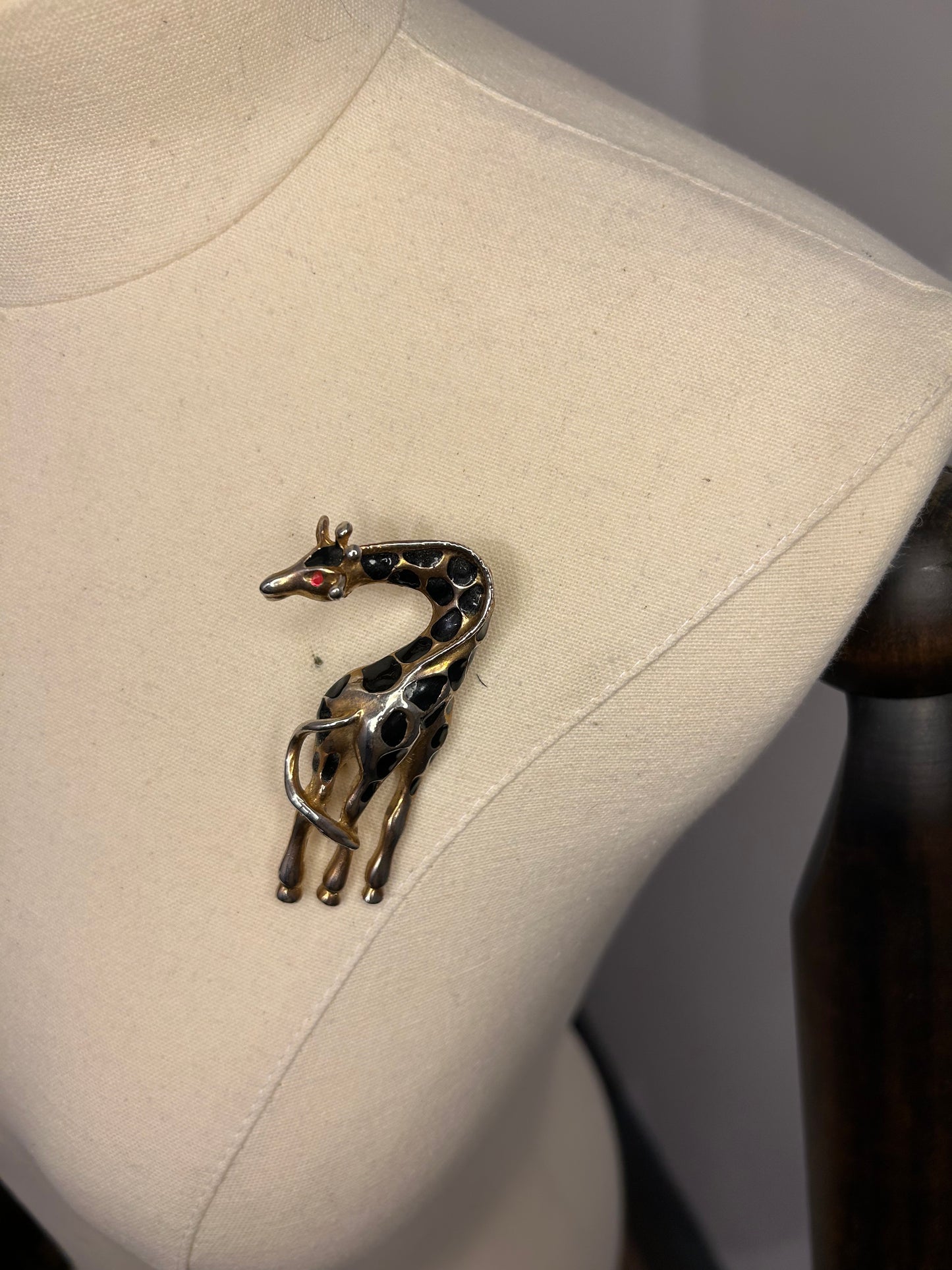 Giraffe Brooch