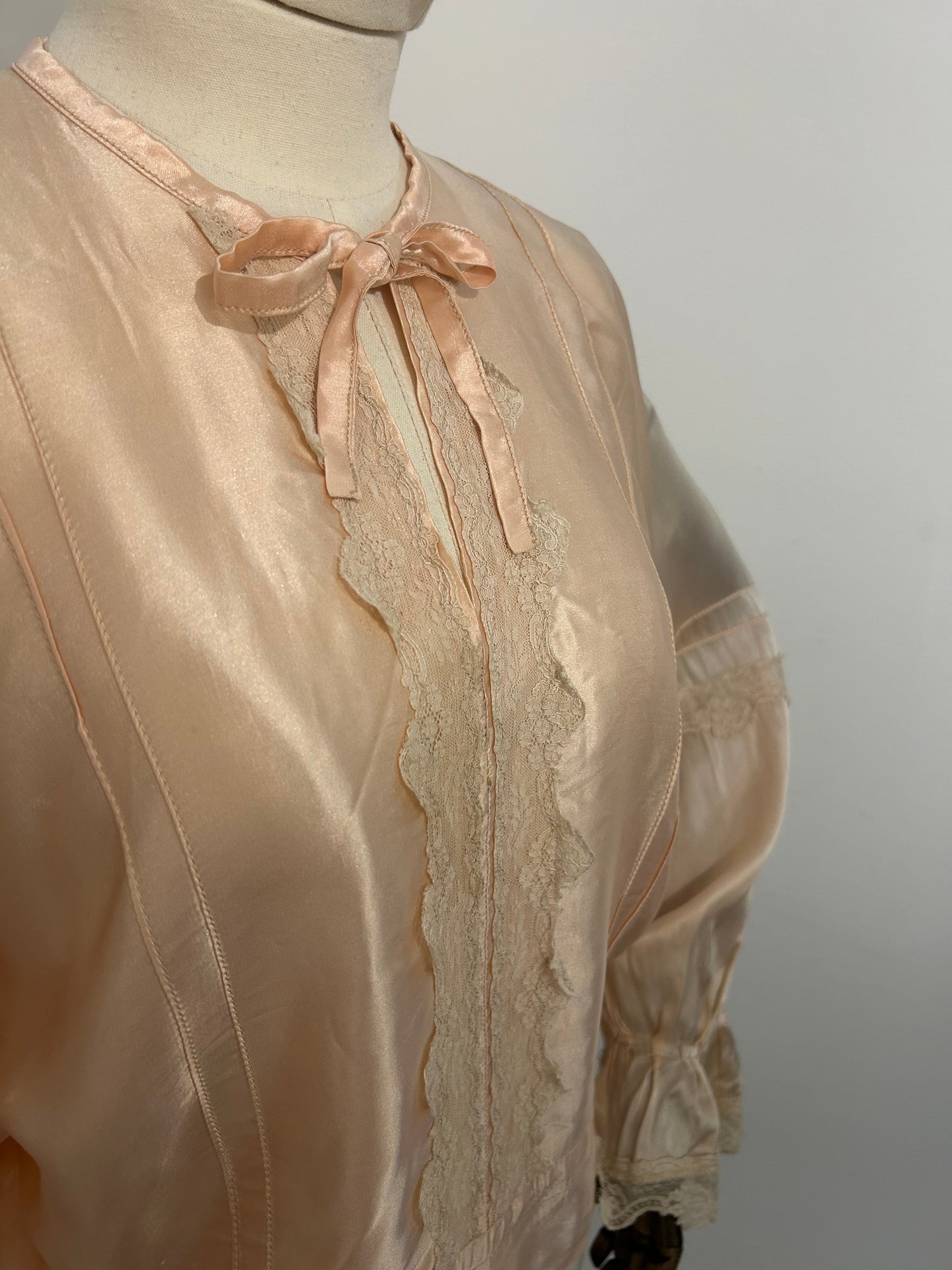 Dusty Pink Balloon Sleeve Blouse