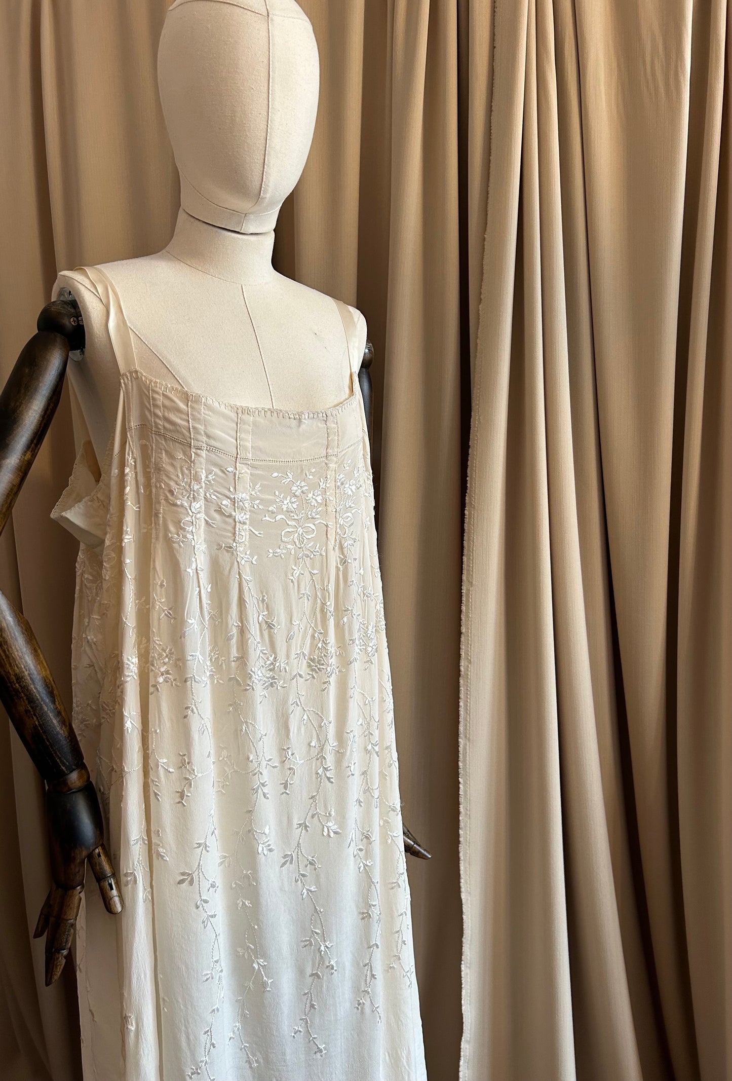 1920s Boxy Embroidered Slip