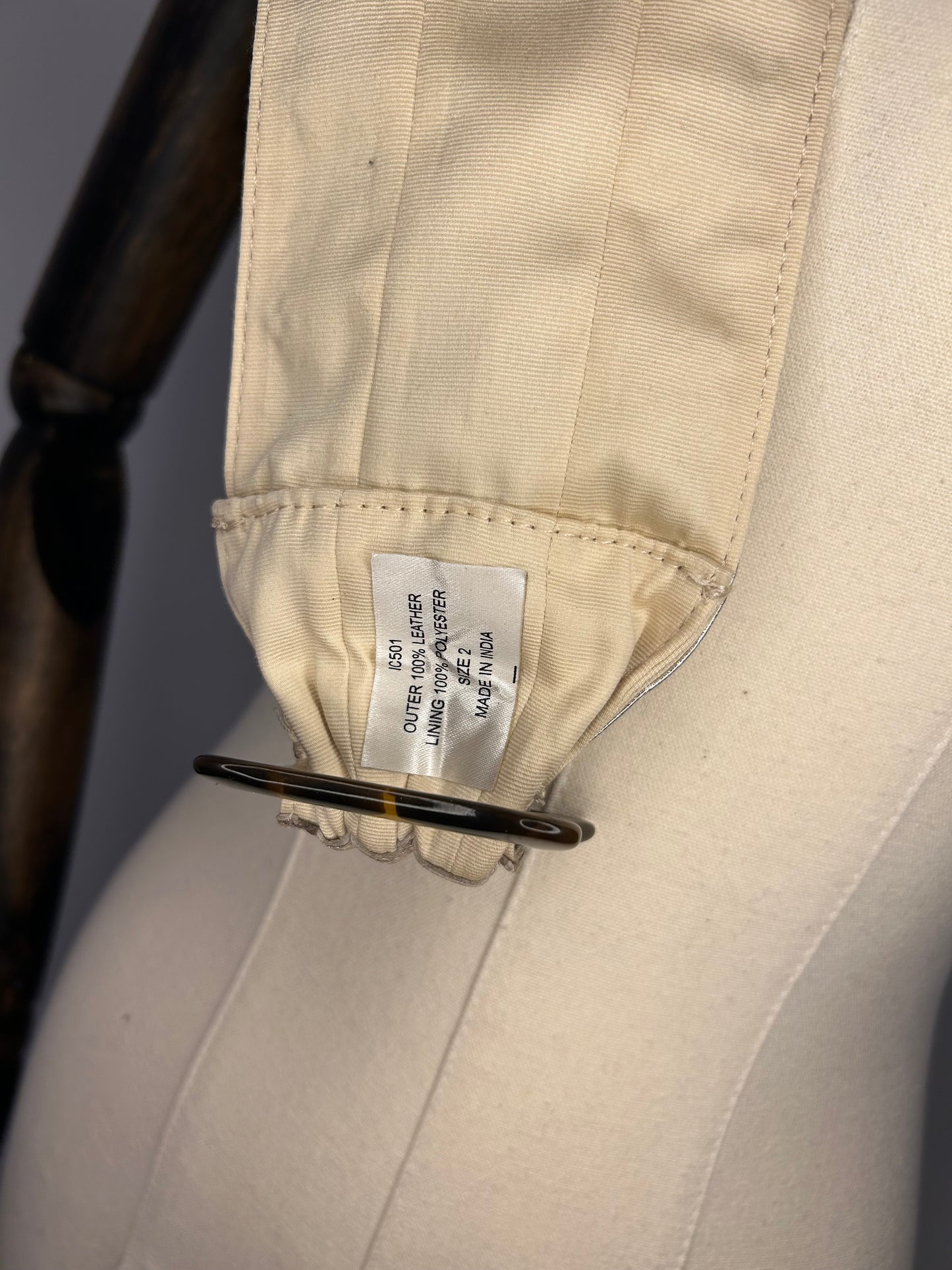 Metalic silver leather belt