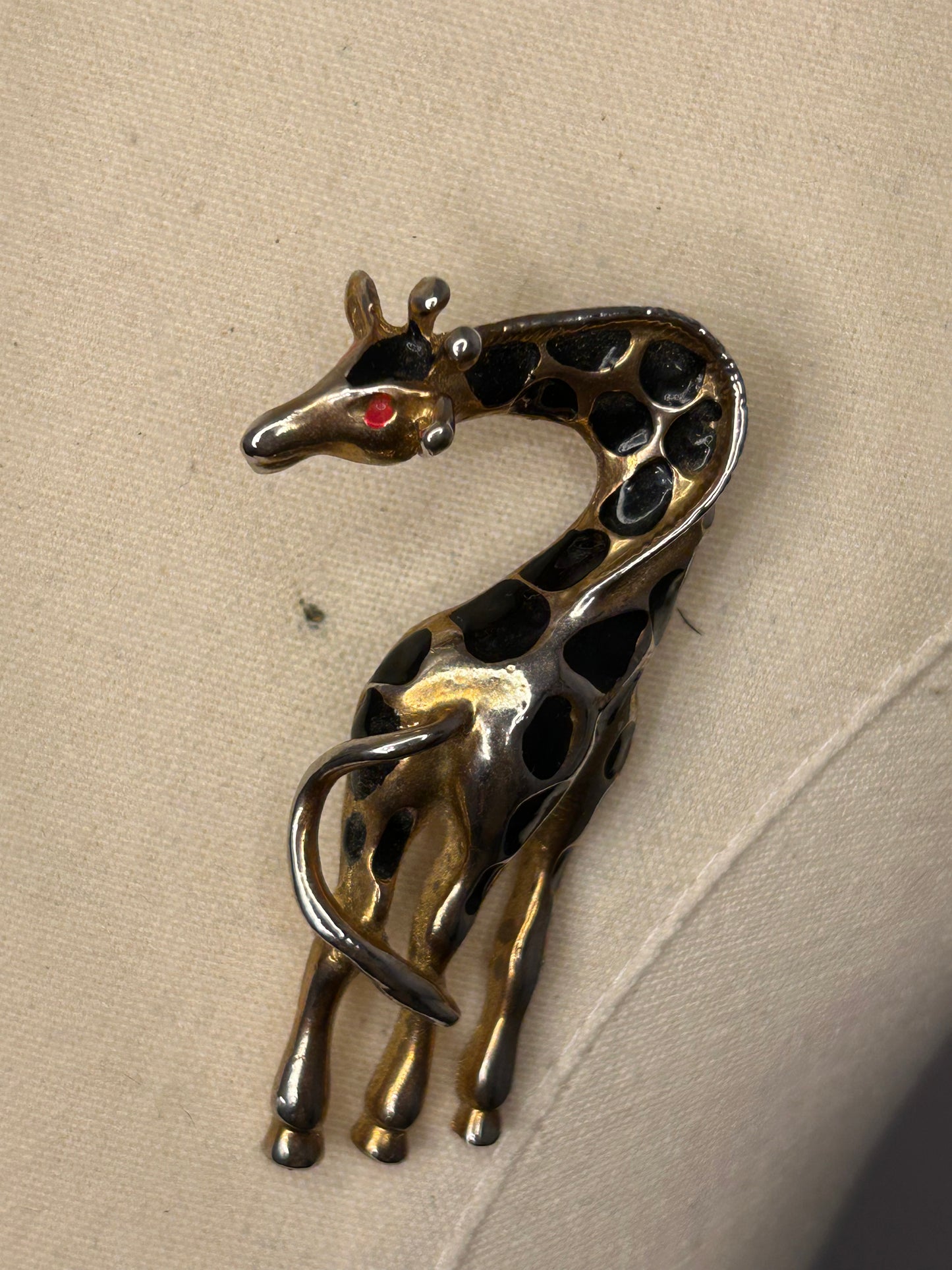 Giraffe Brooch