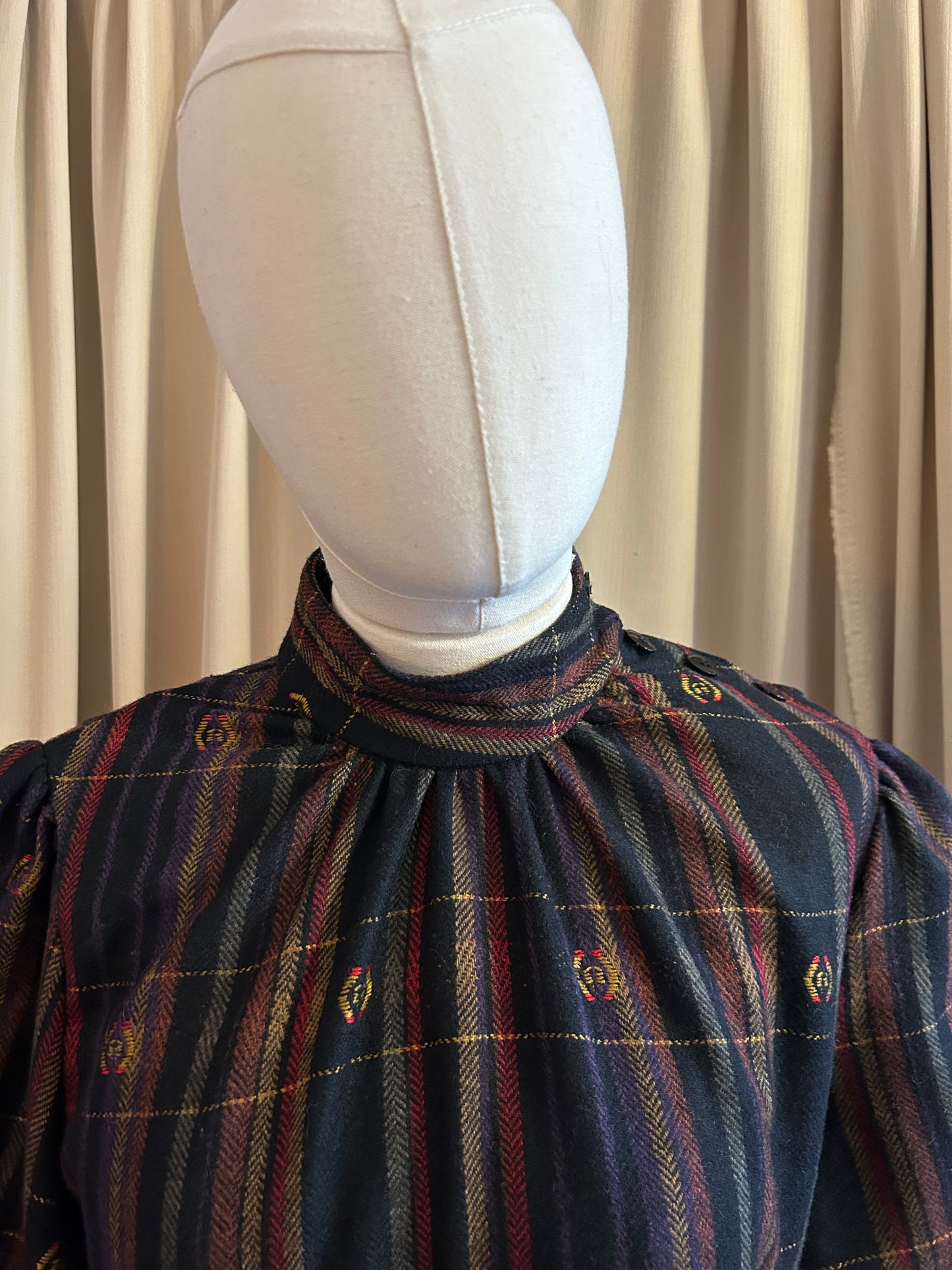 Wool Balloon Sleeve Blouse