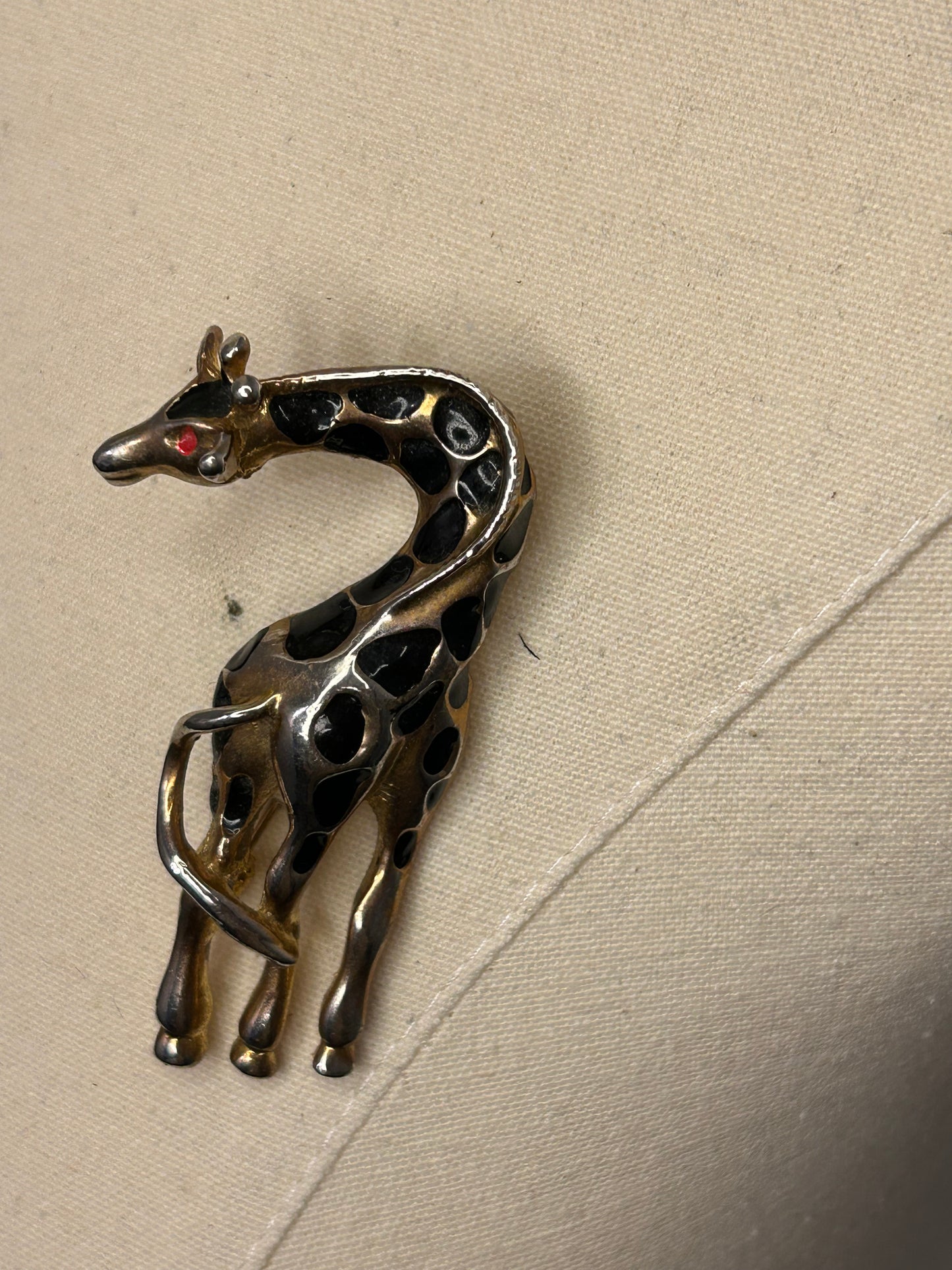 Giraffe Brooch