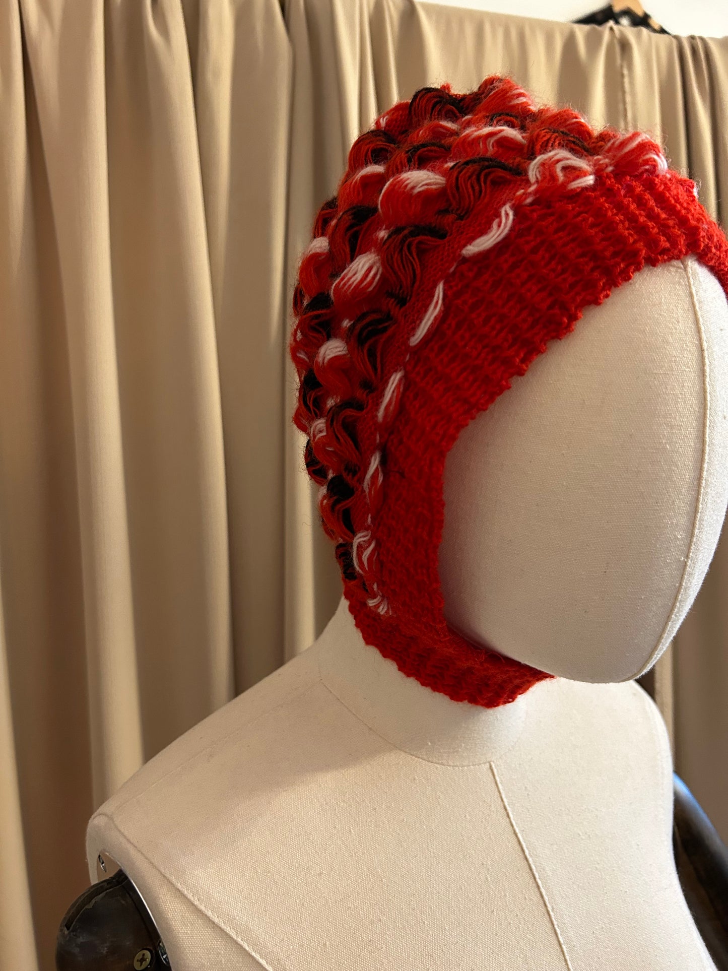 Red Bonnet