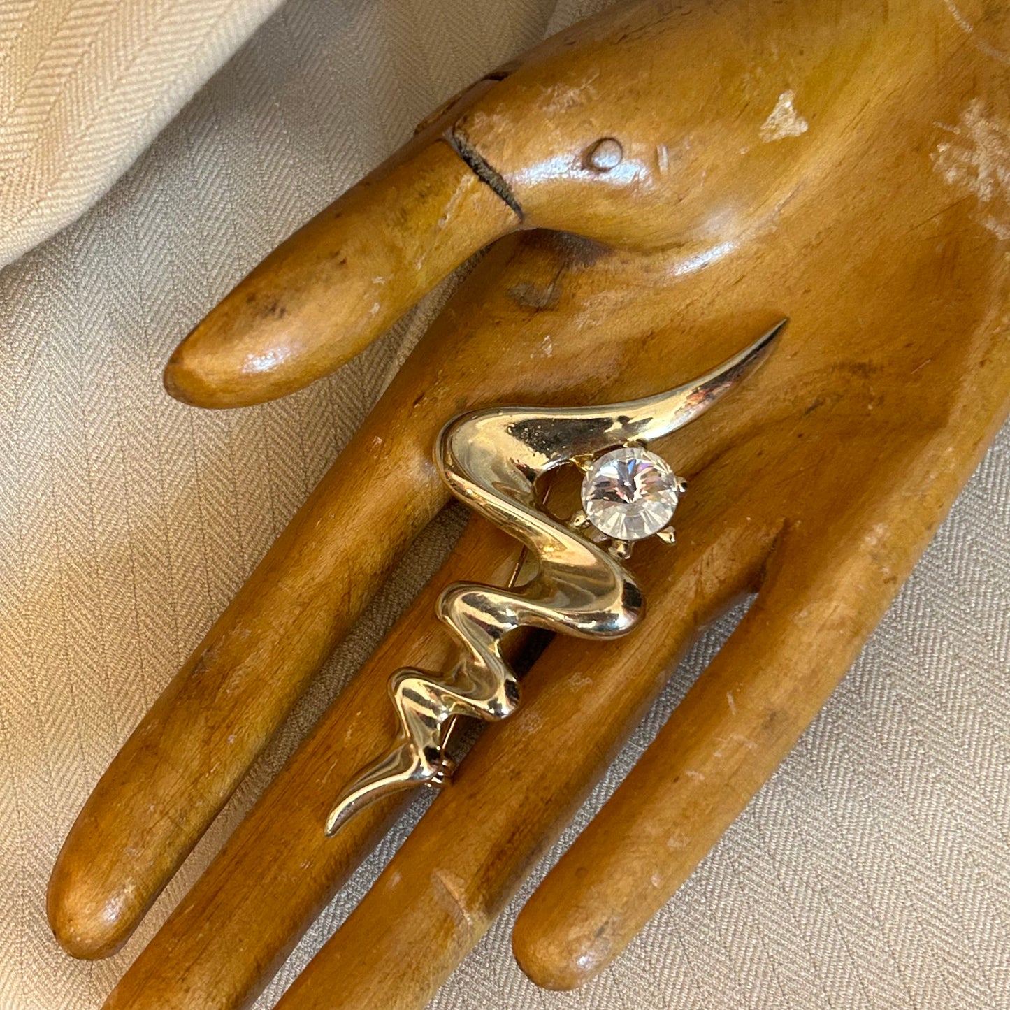Rhinestone Squiggle Brooch