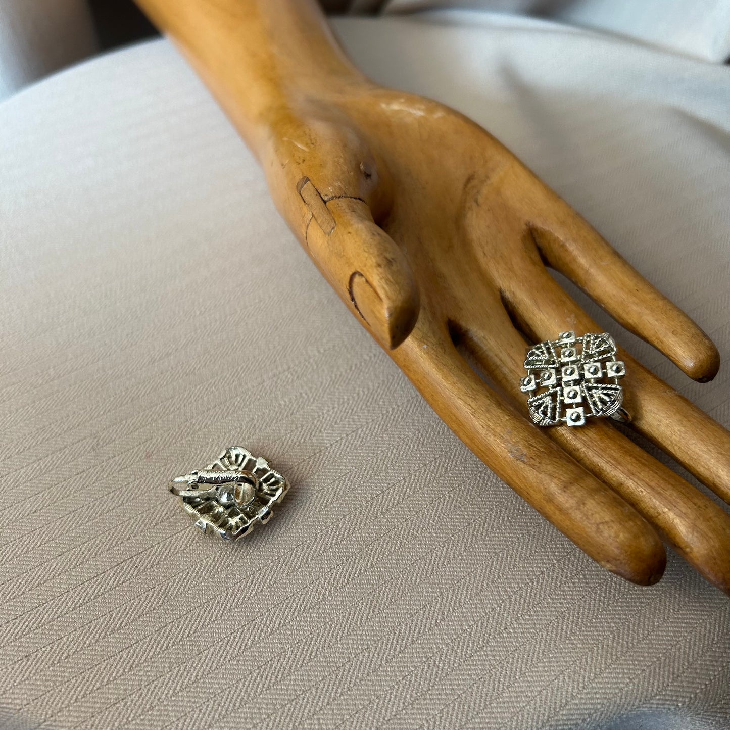 Jewel craft Square Clip Ons