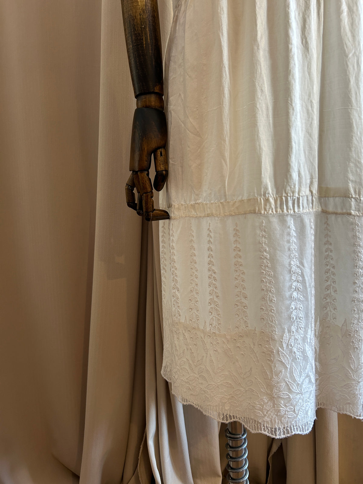 Antique White Slip