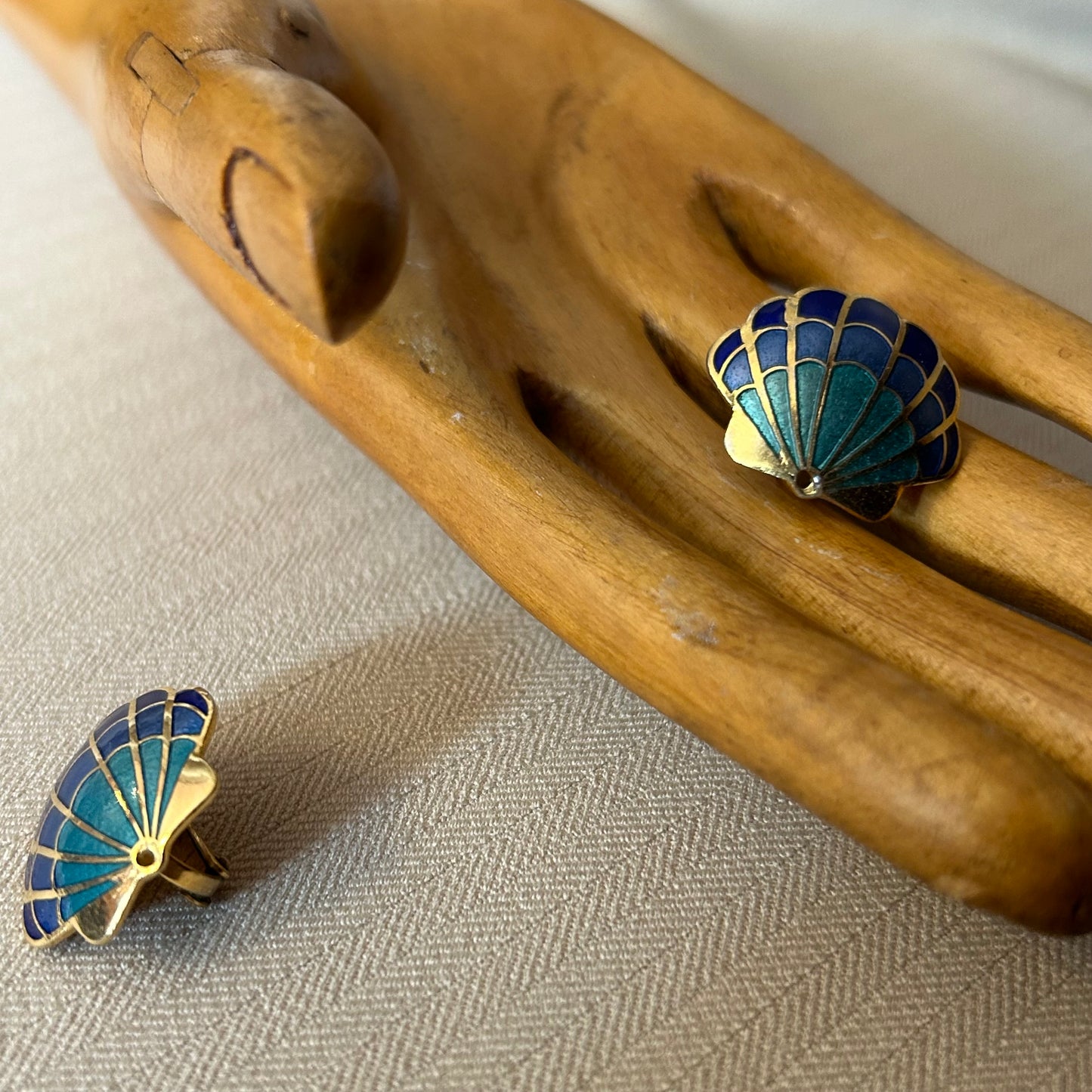 Cloisonné Shell Clip Ons