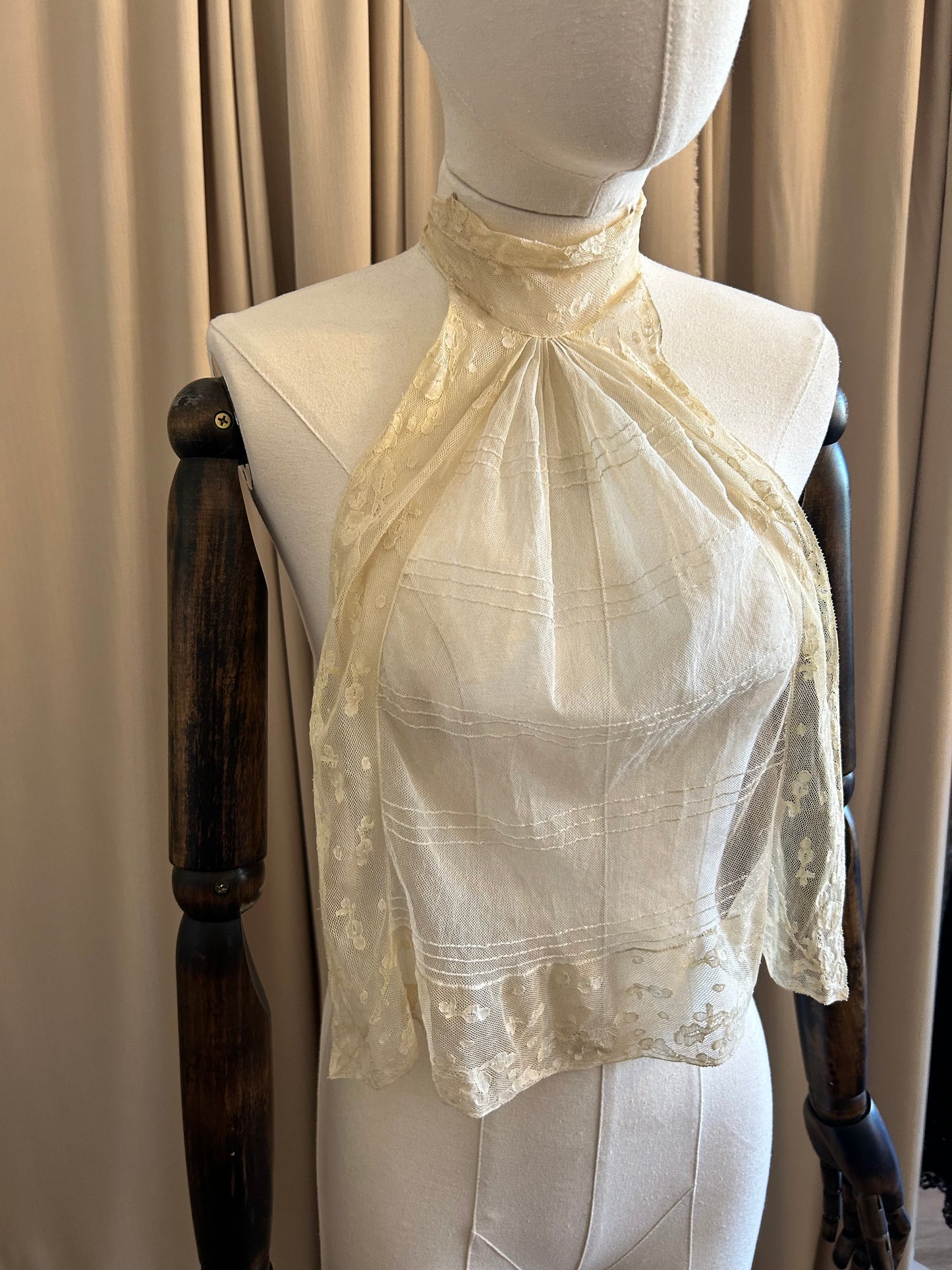 Antique Lace Collar