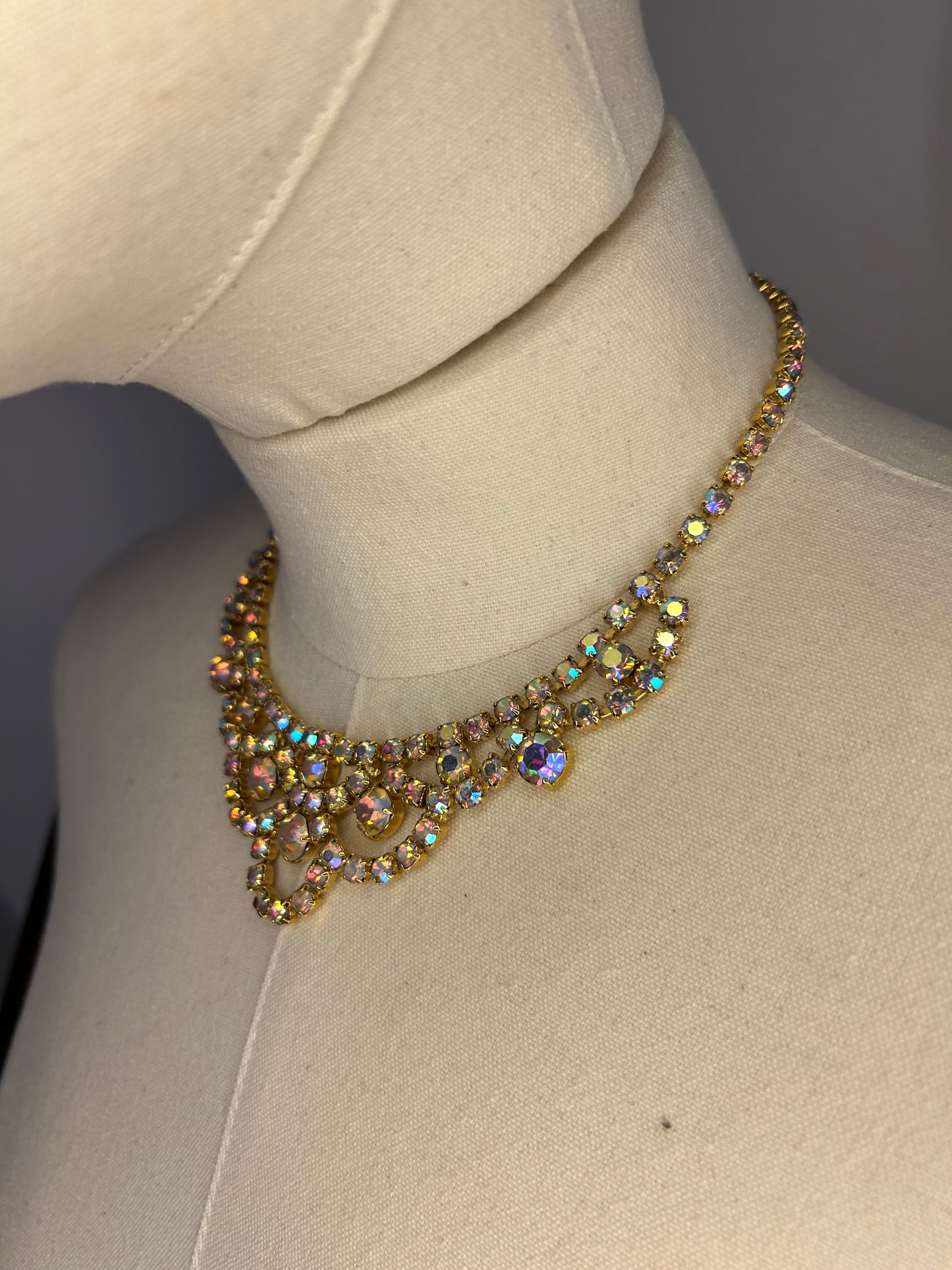 Diamanté Scallop Necklace