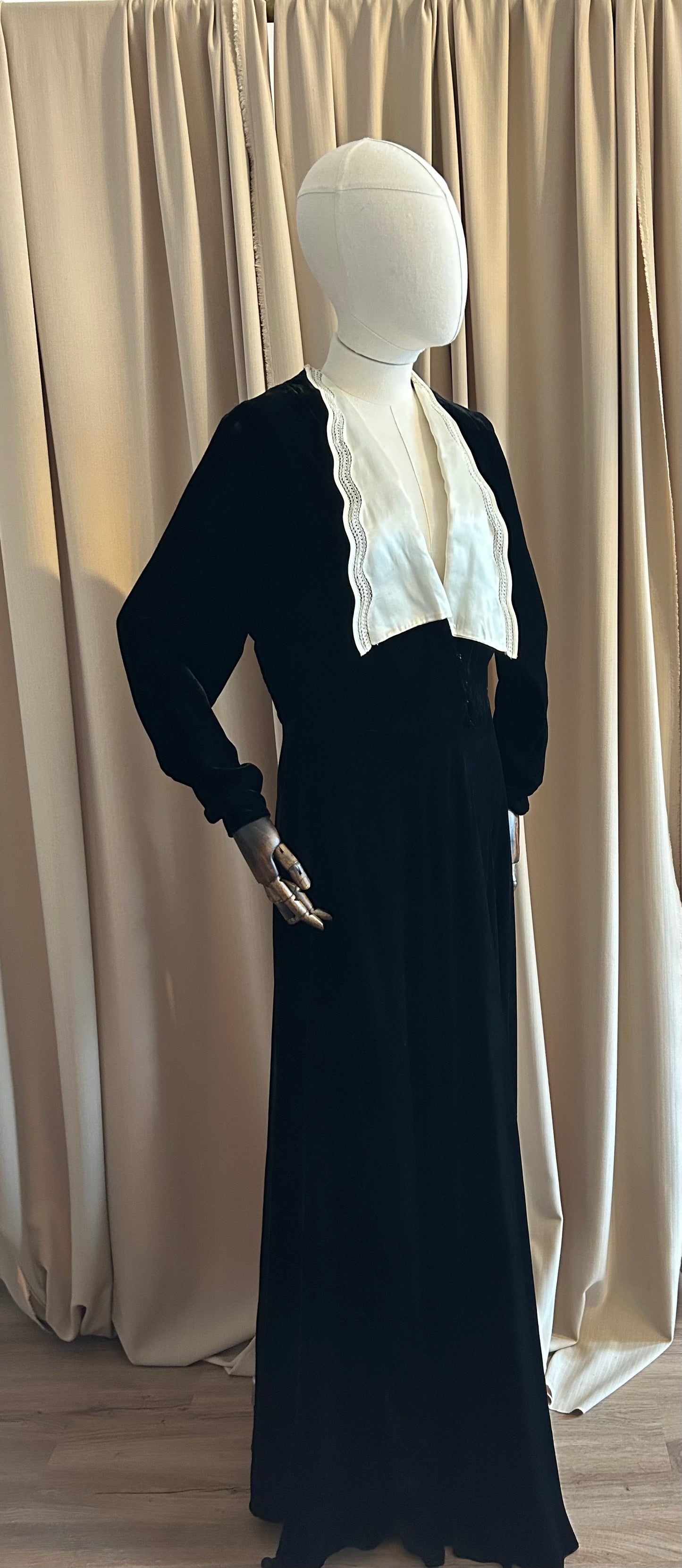 Antique Debenham & Freebody Velvet Gown