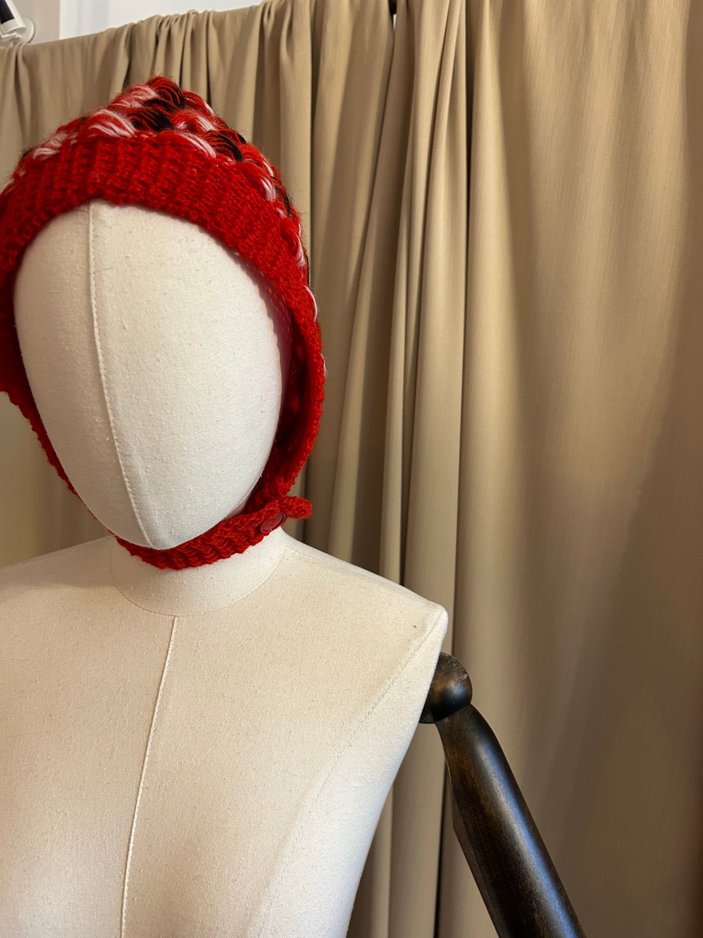 Red Bonnet
