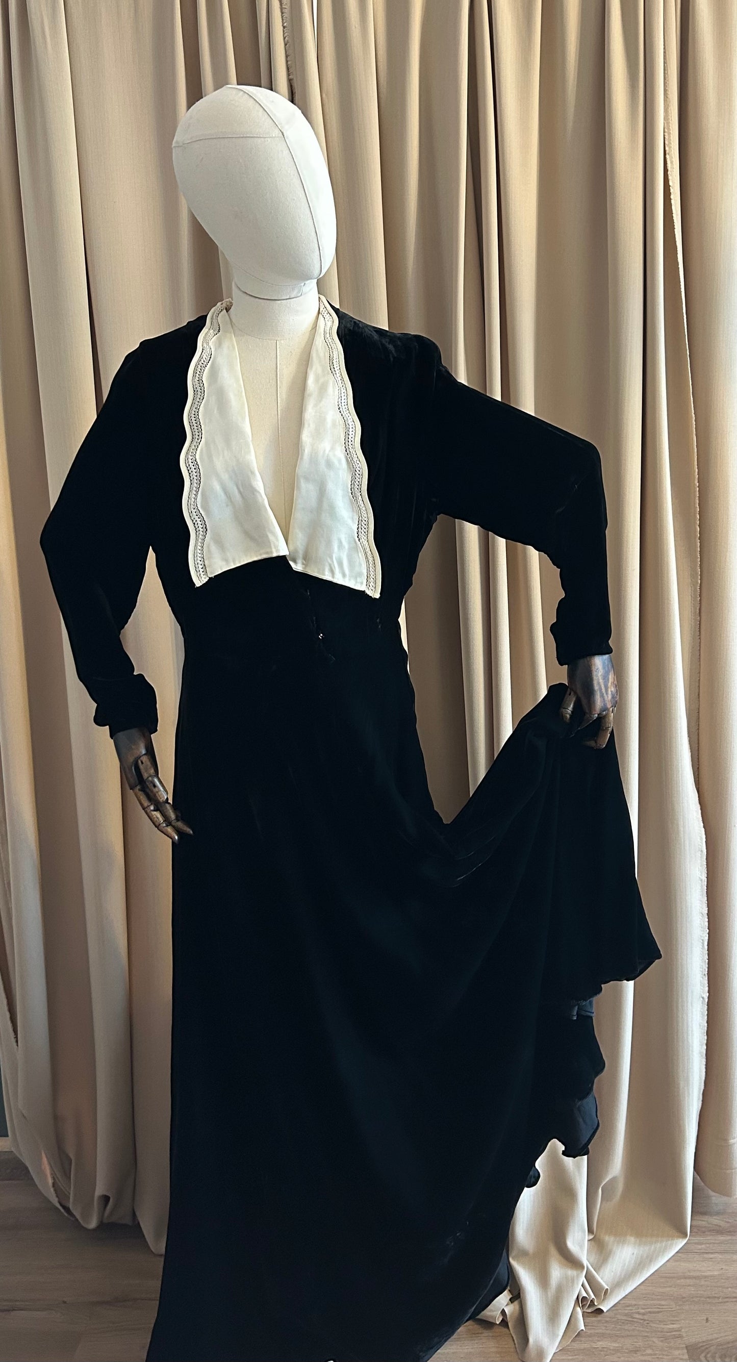 Antique Debenham & Freebody Velvet Gown