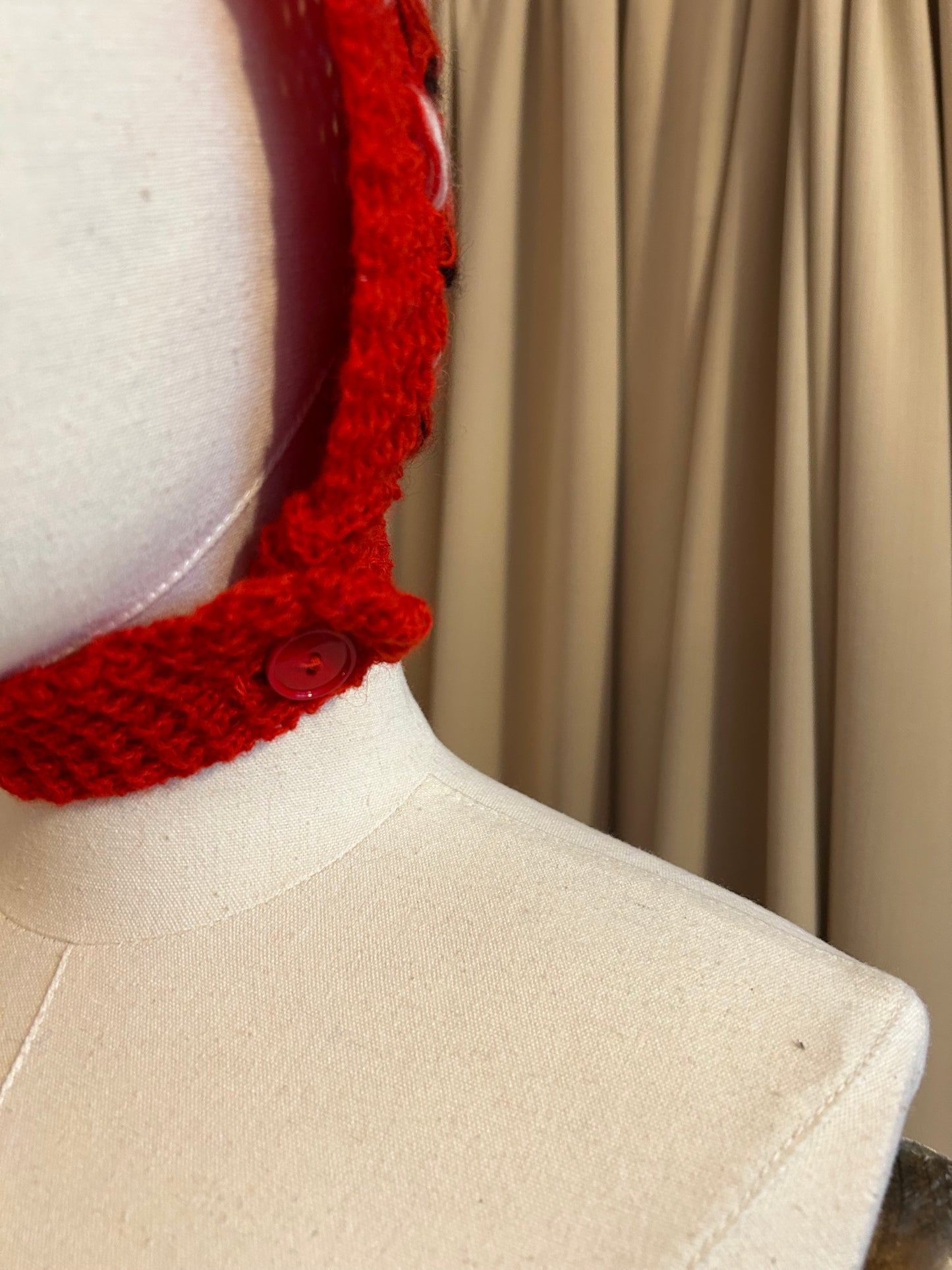 Red Bonnet