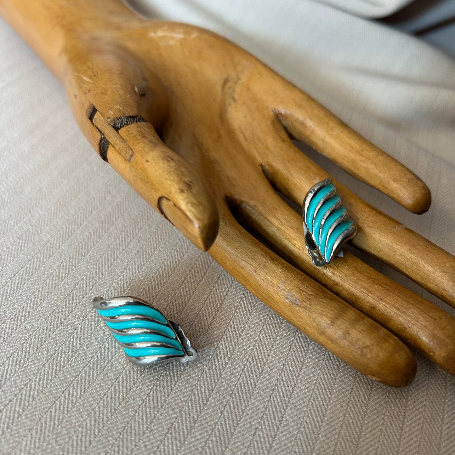 Turquoise Swirl Clip On