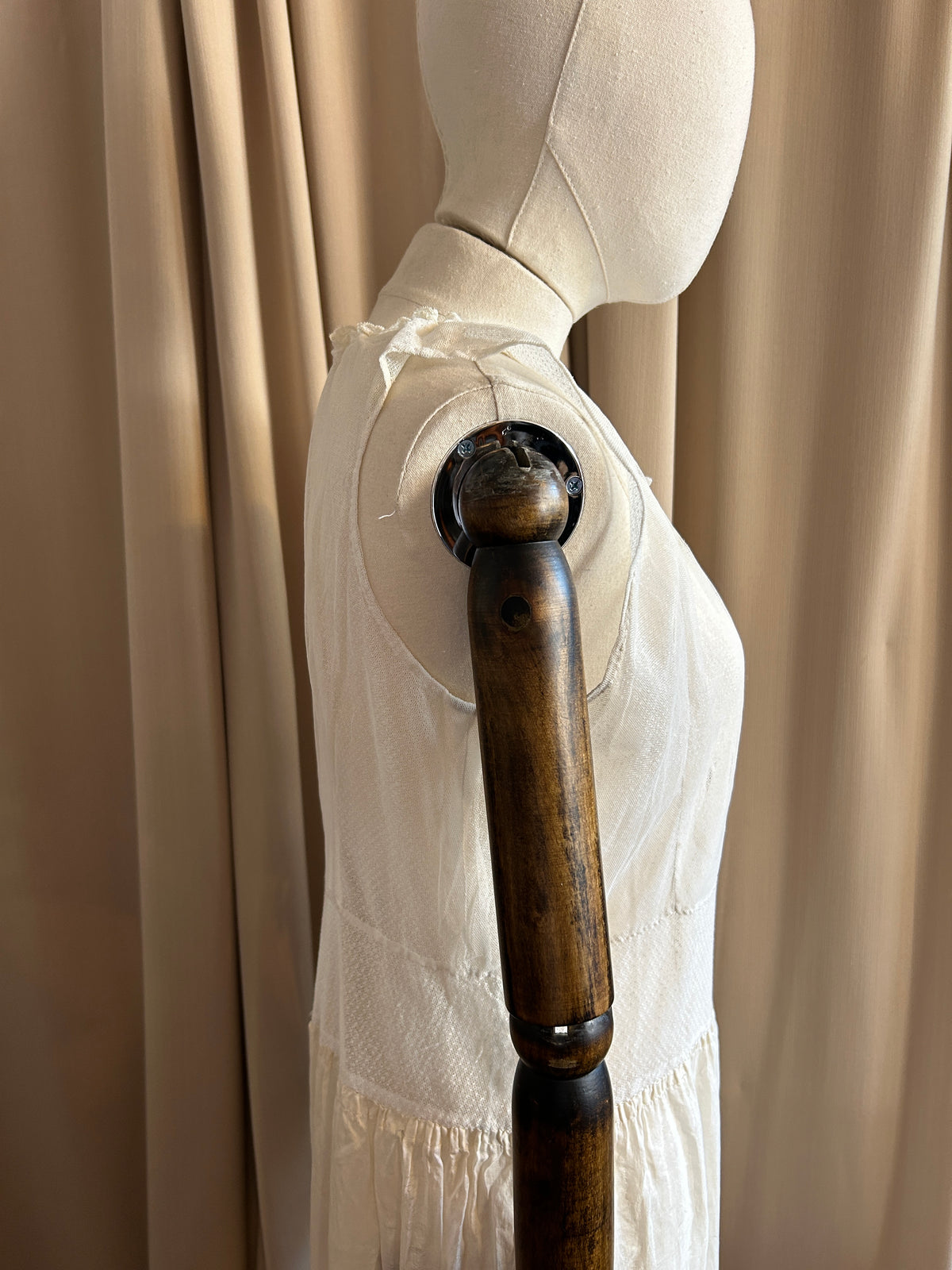 Antique White Slip