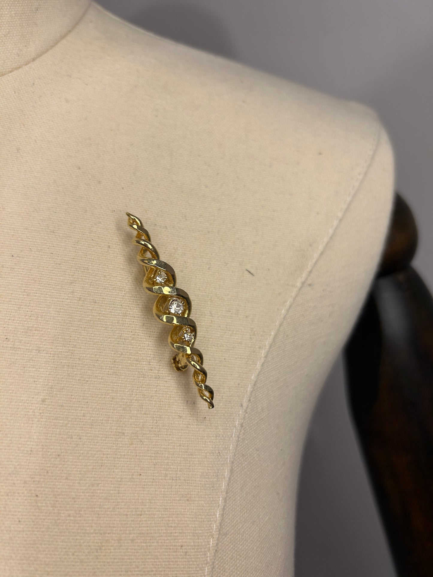 Gold Tone Diamanté Brooch