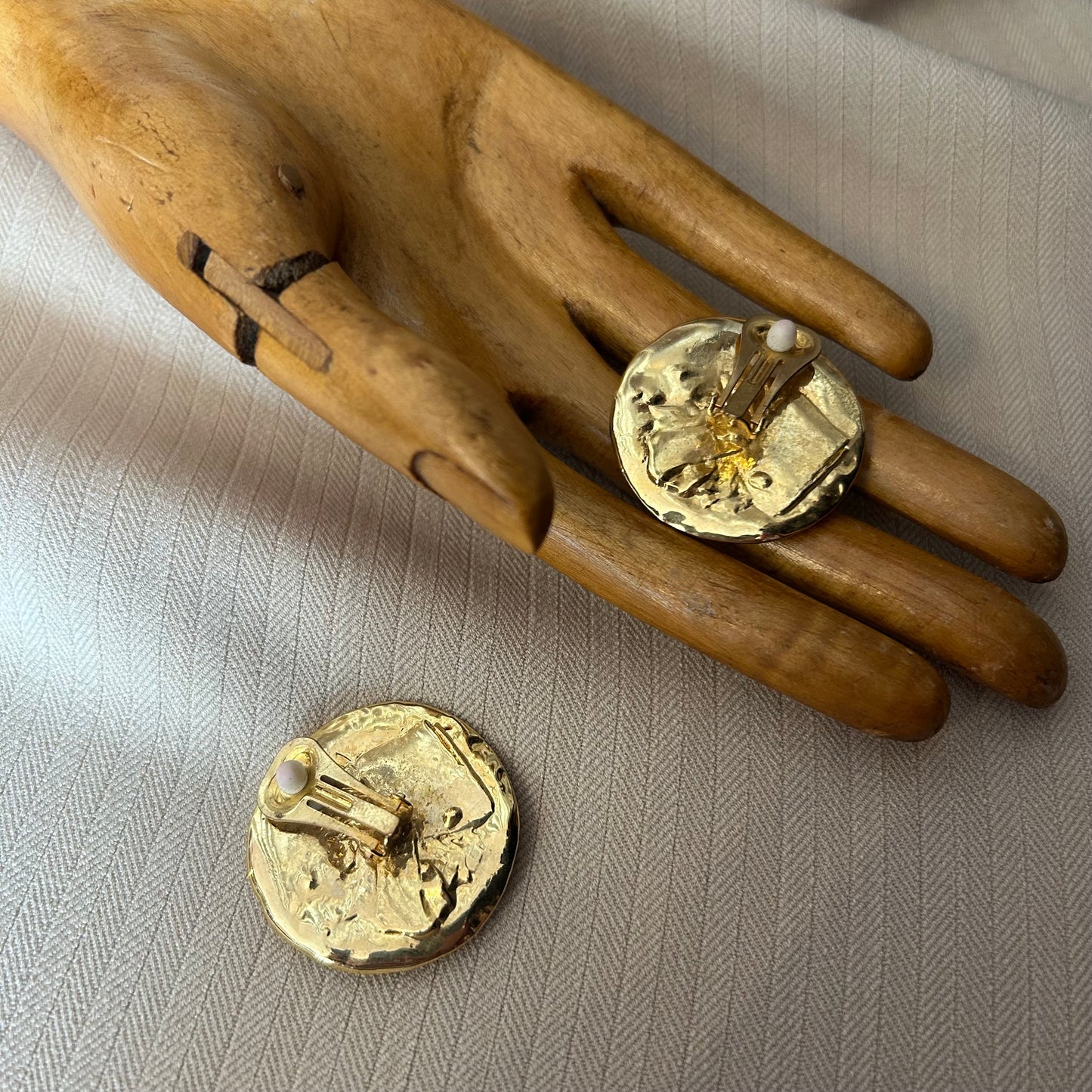 Gold Circle Squiggle Clip On
