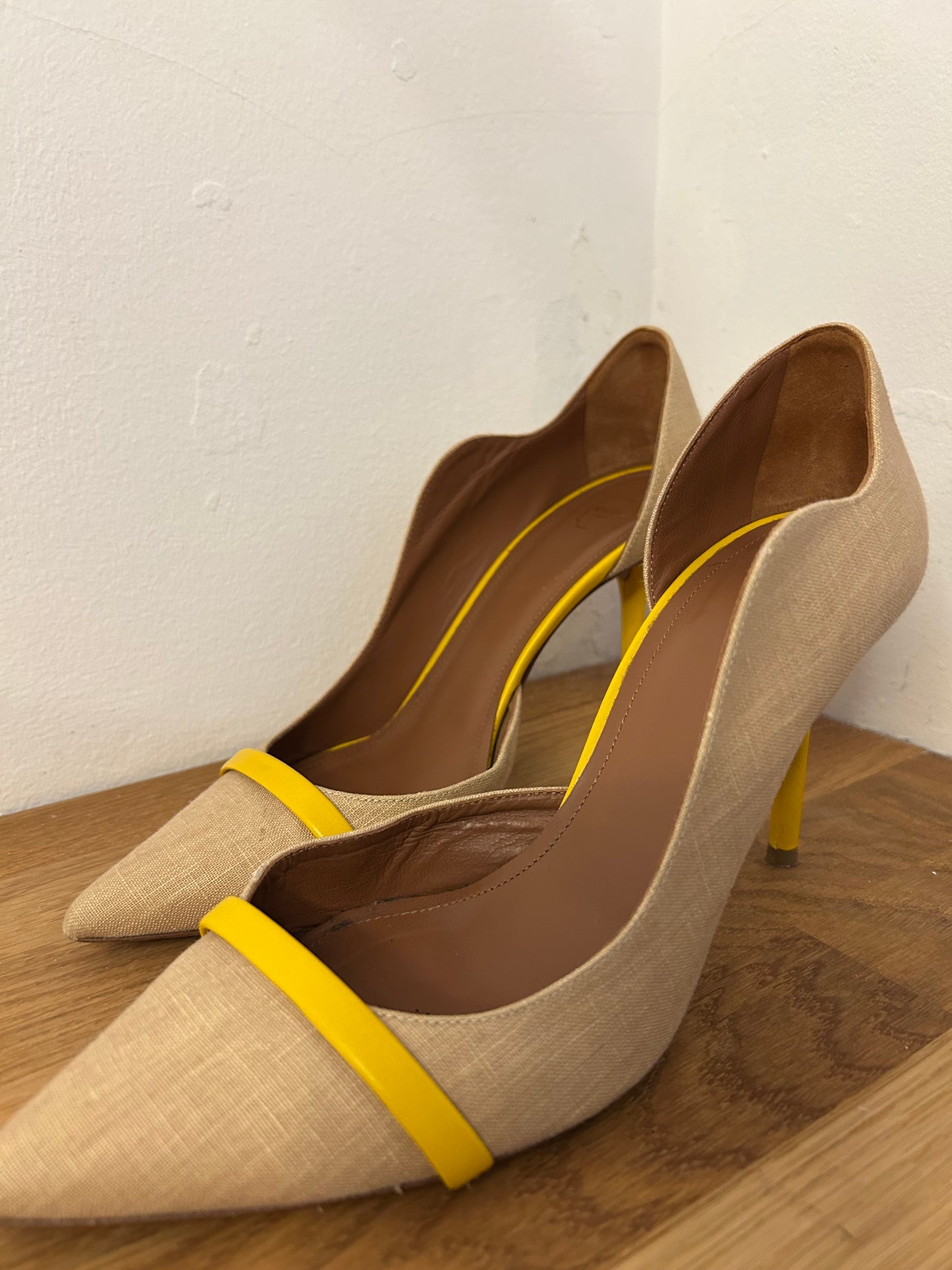 Malone Souliers Linen and Yellow