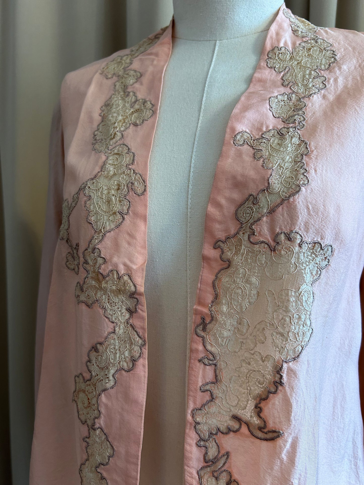 Late 20s Peach Silk Bed Jacket