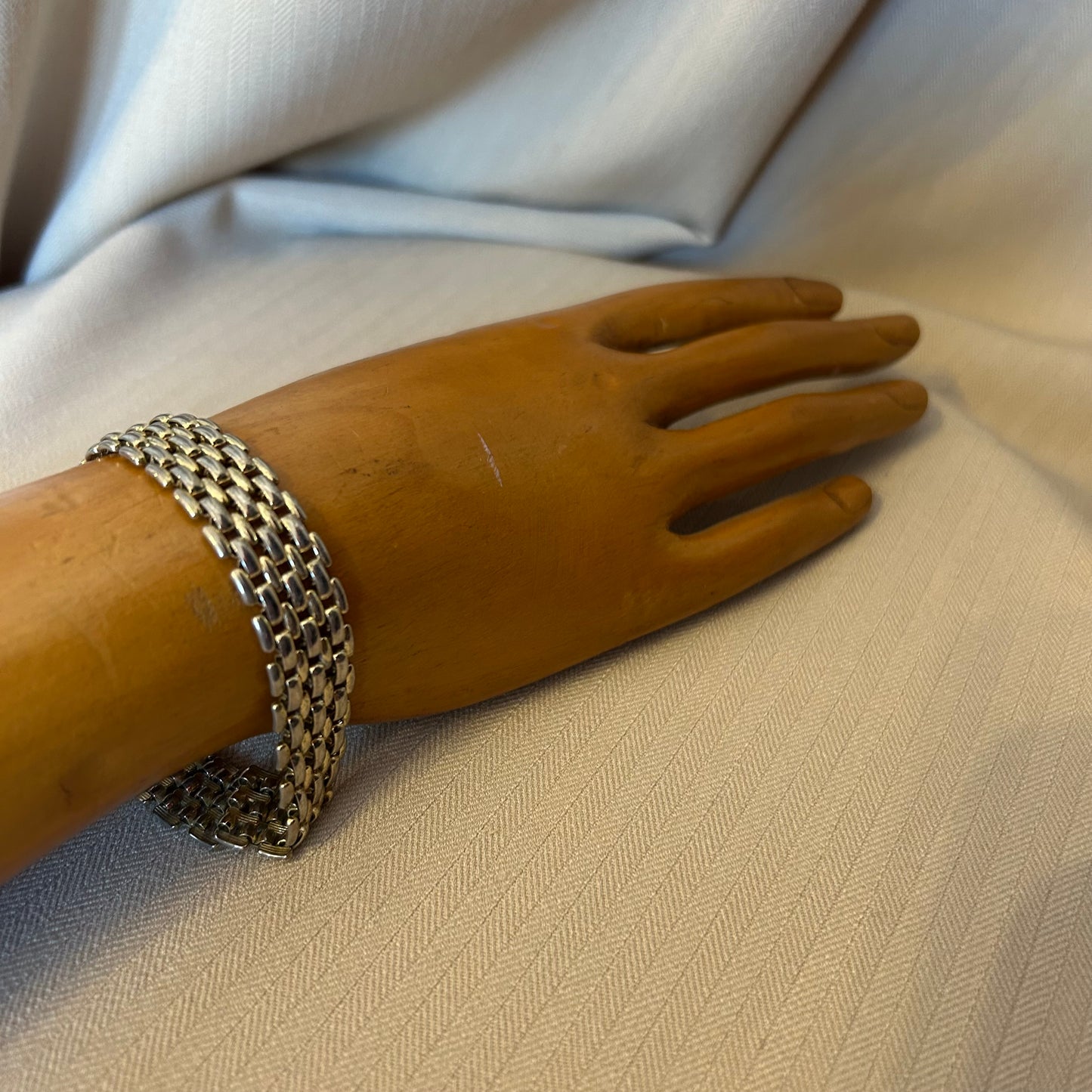 Narrow Mesh Brick Link Bracelet