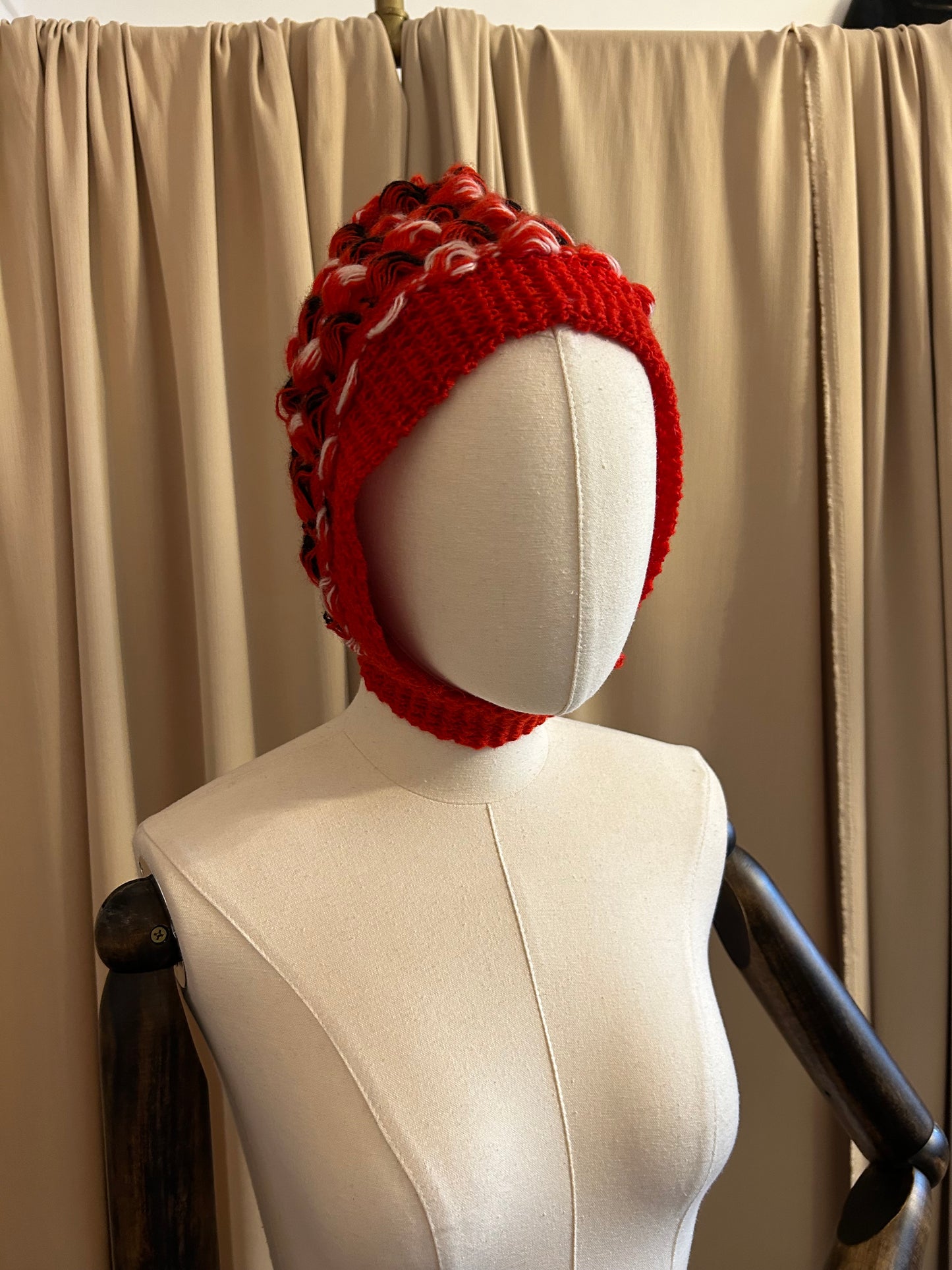Red Bonnet