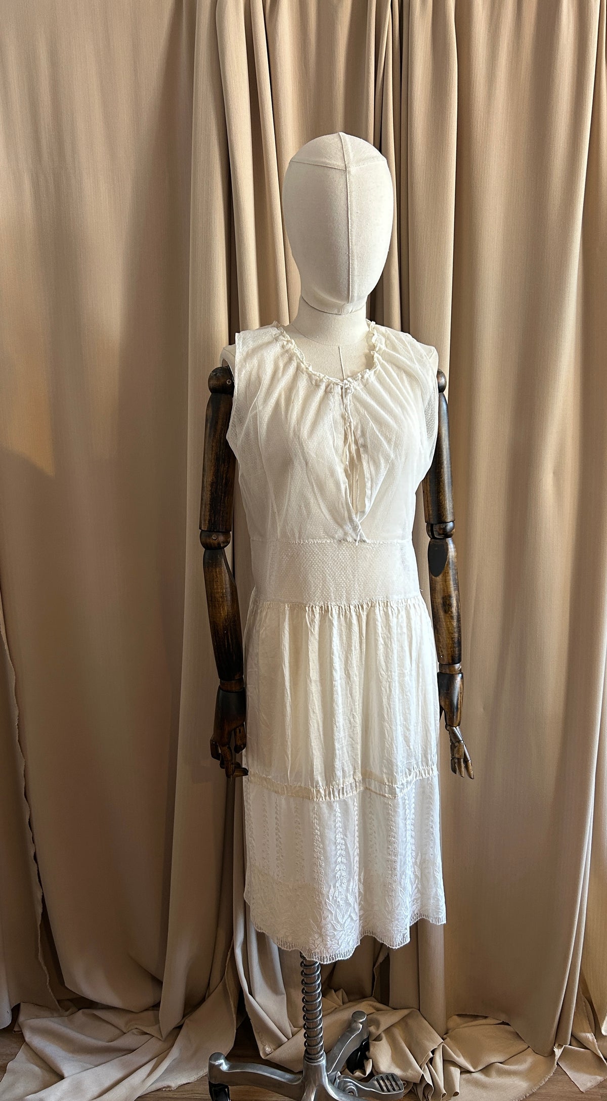 Antique White Slip