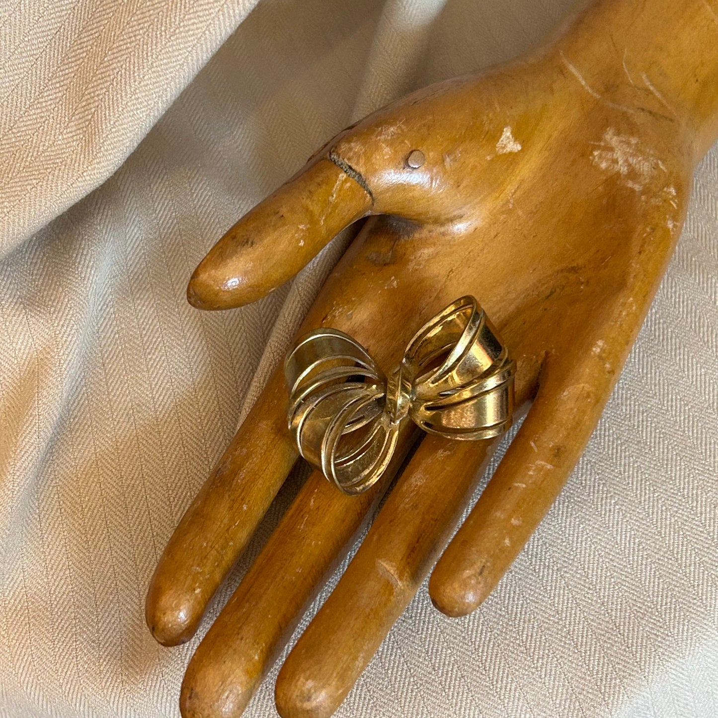 Bow Brooch