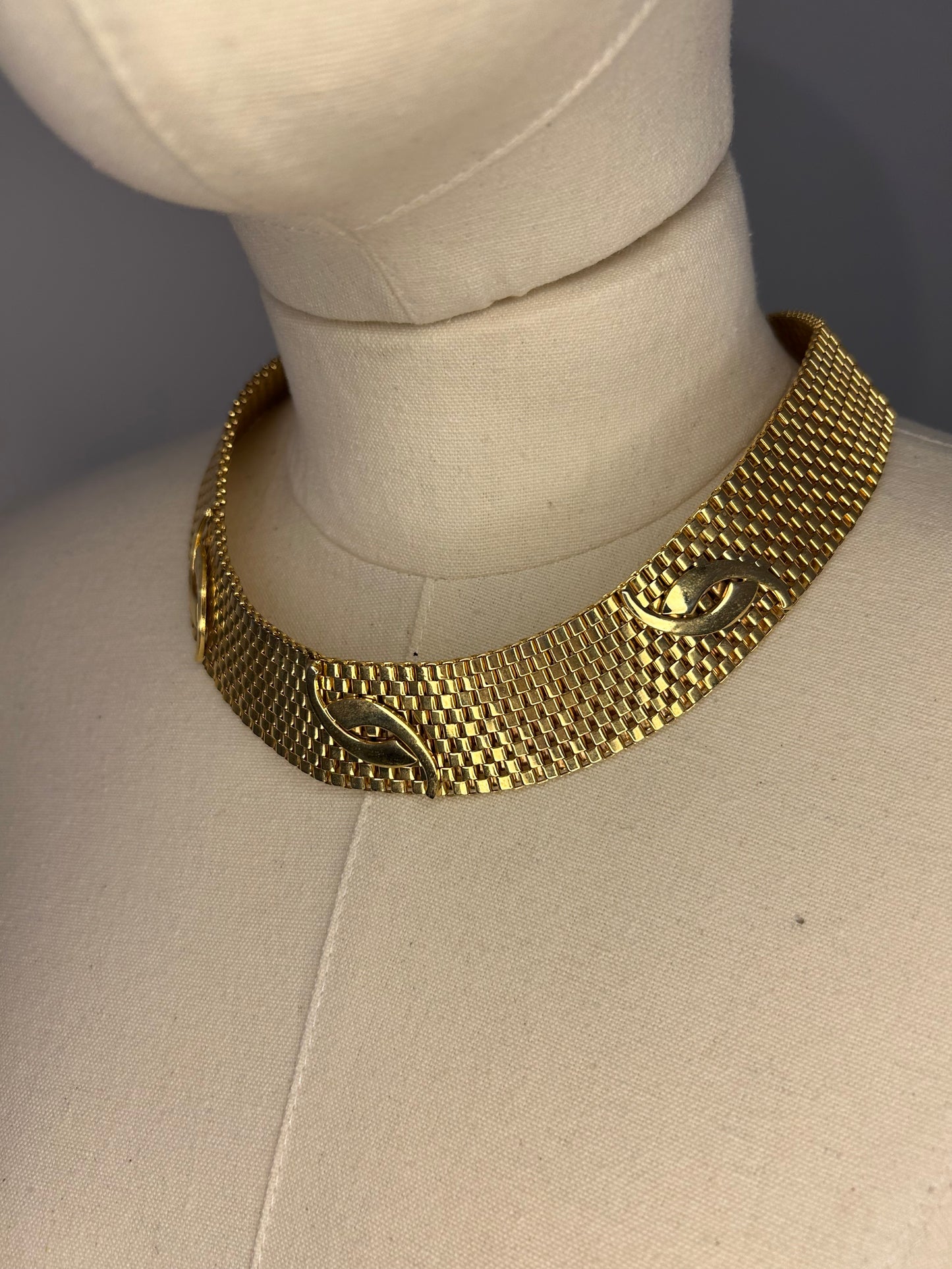 Gold Tone Linked Necklace