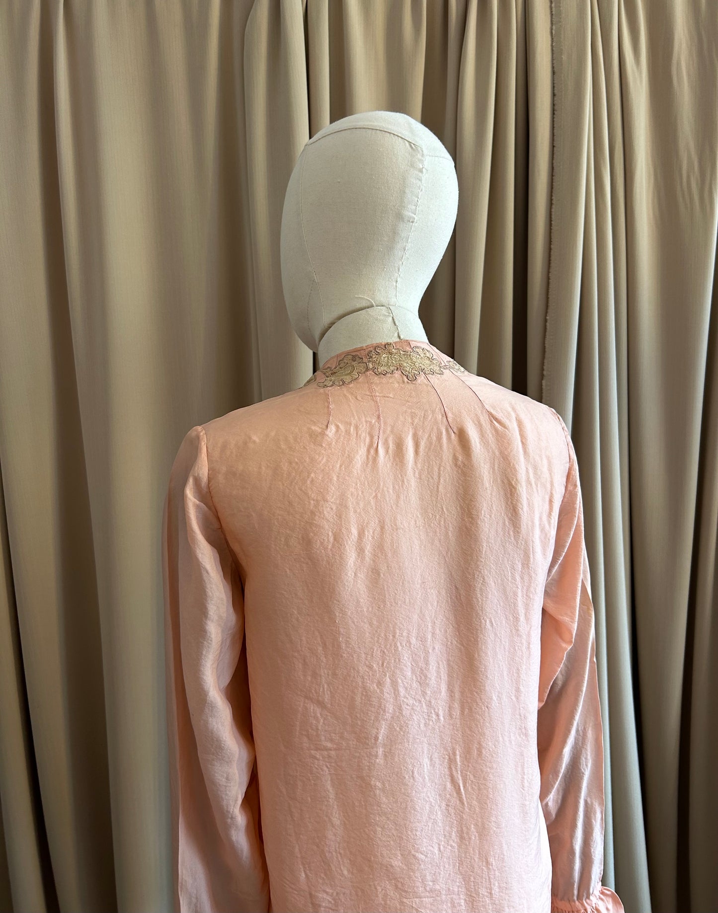 Late 20s Peach Silk Bed Jacket