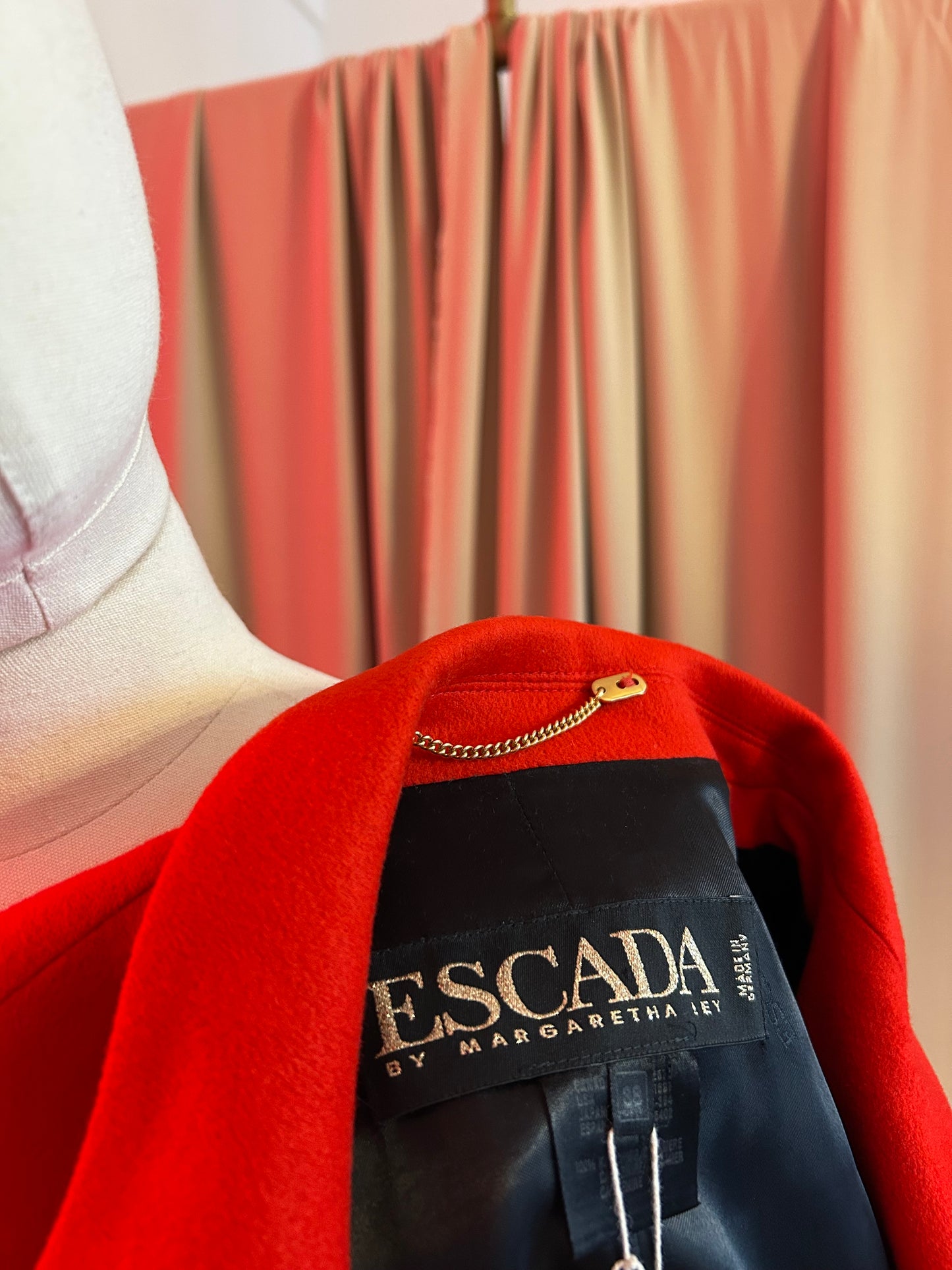 Cashmere Escada Tomato Blazer